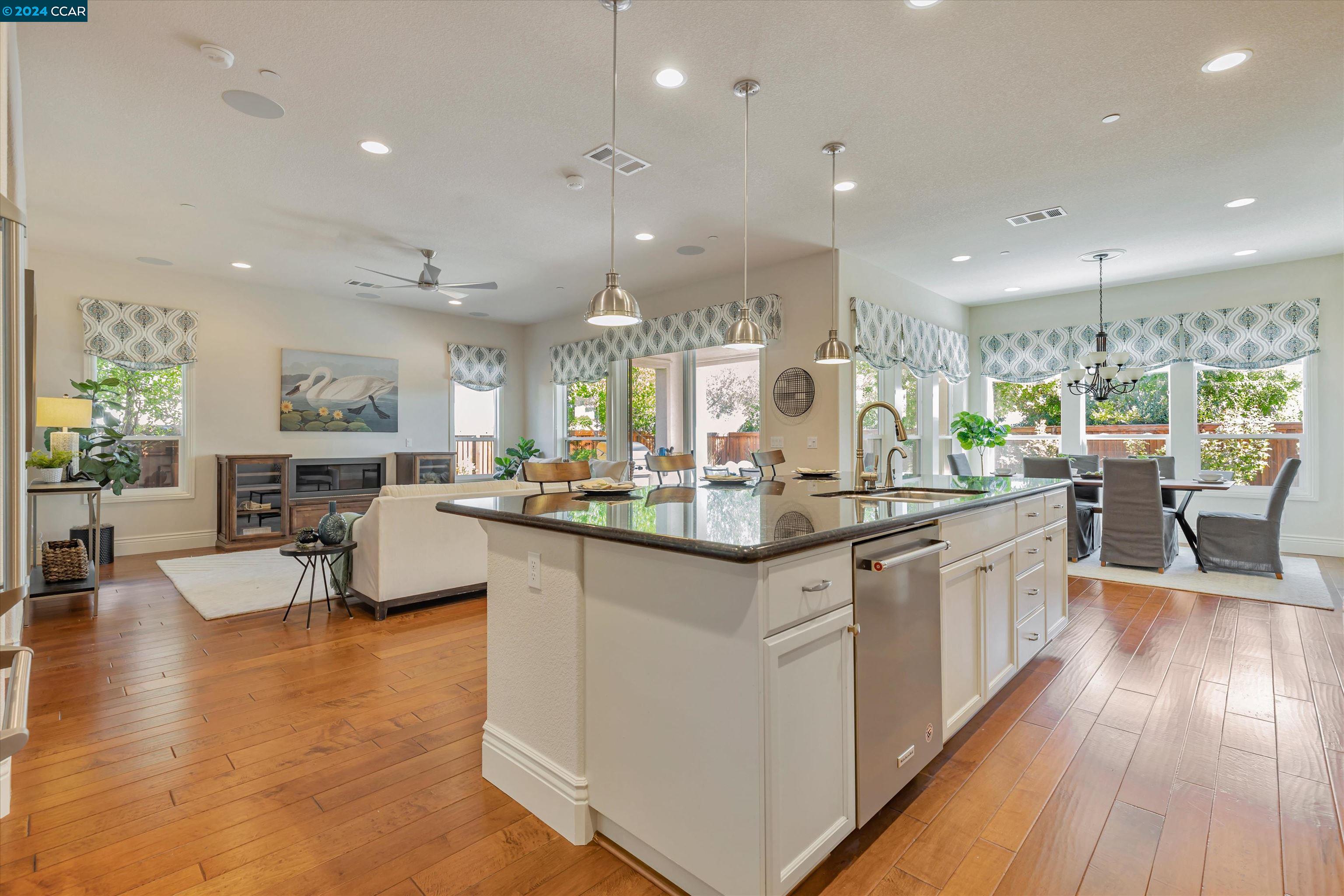 1743 Veneto Lane