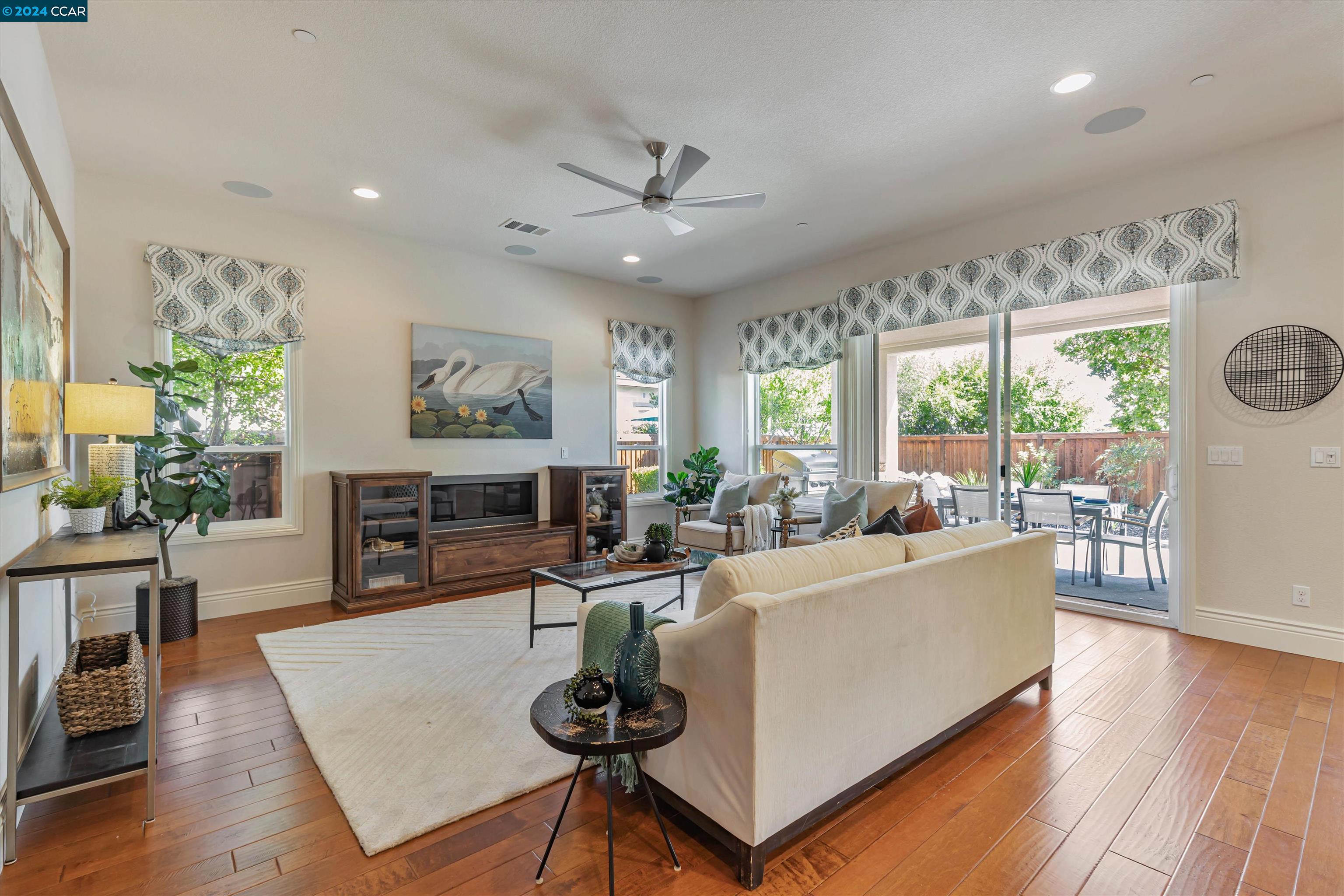 1743 Veneto Lane