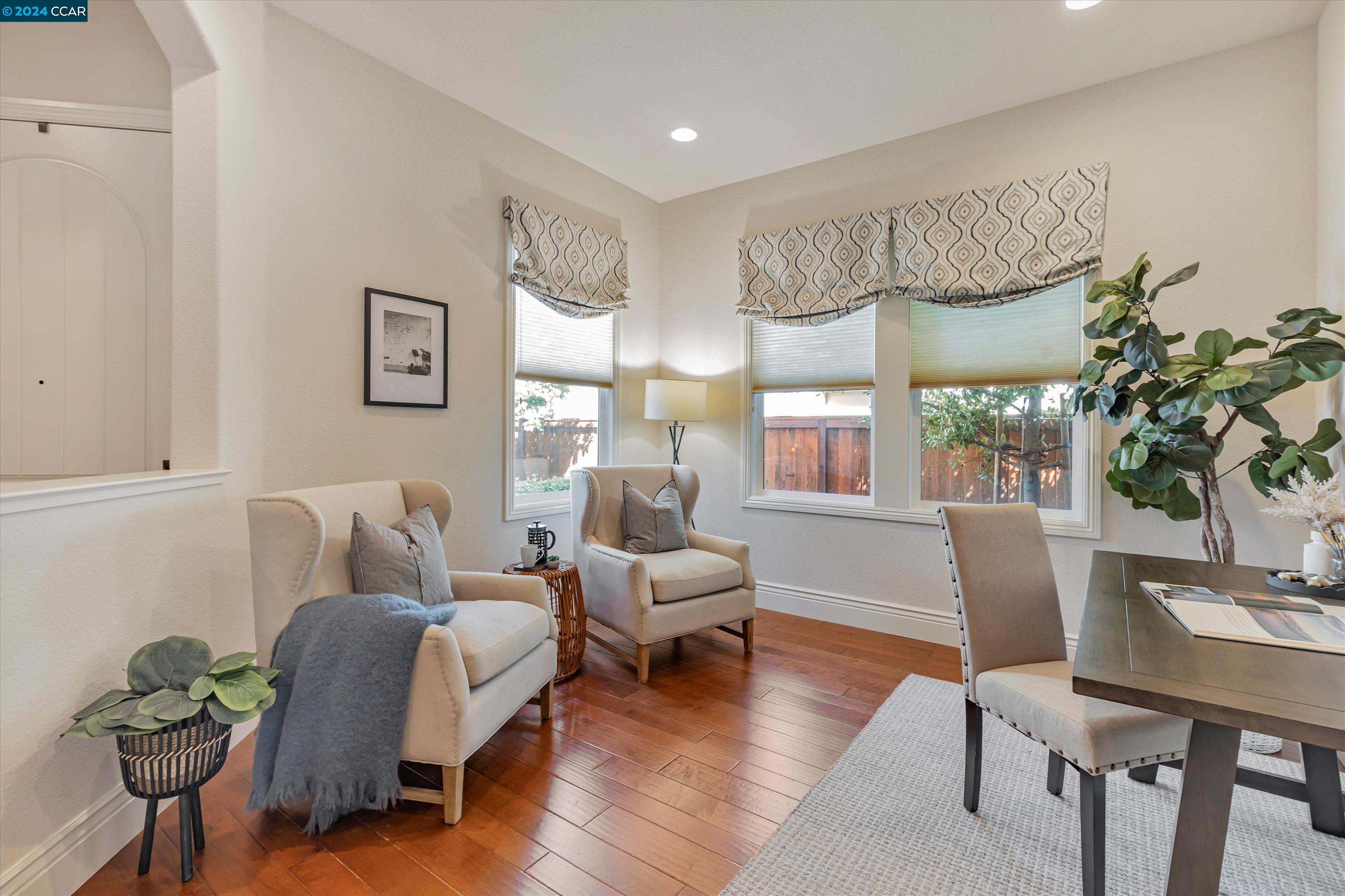 1743 Veneto Lane