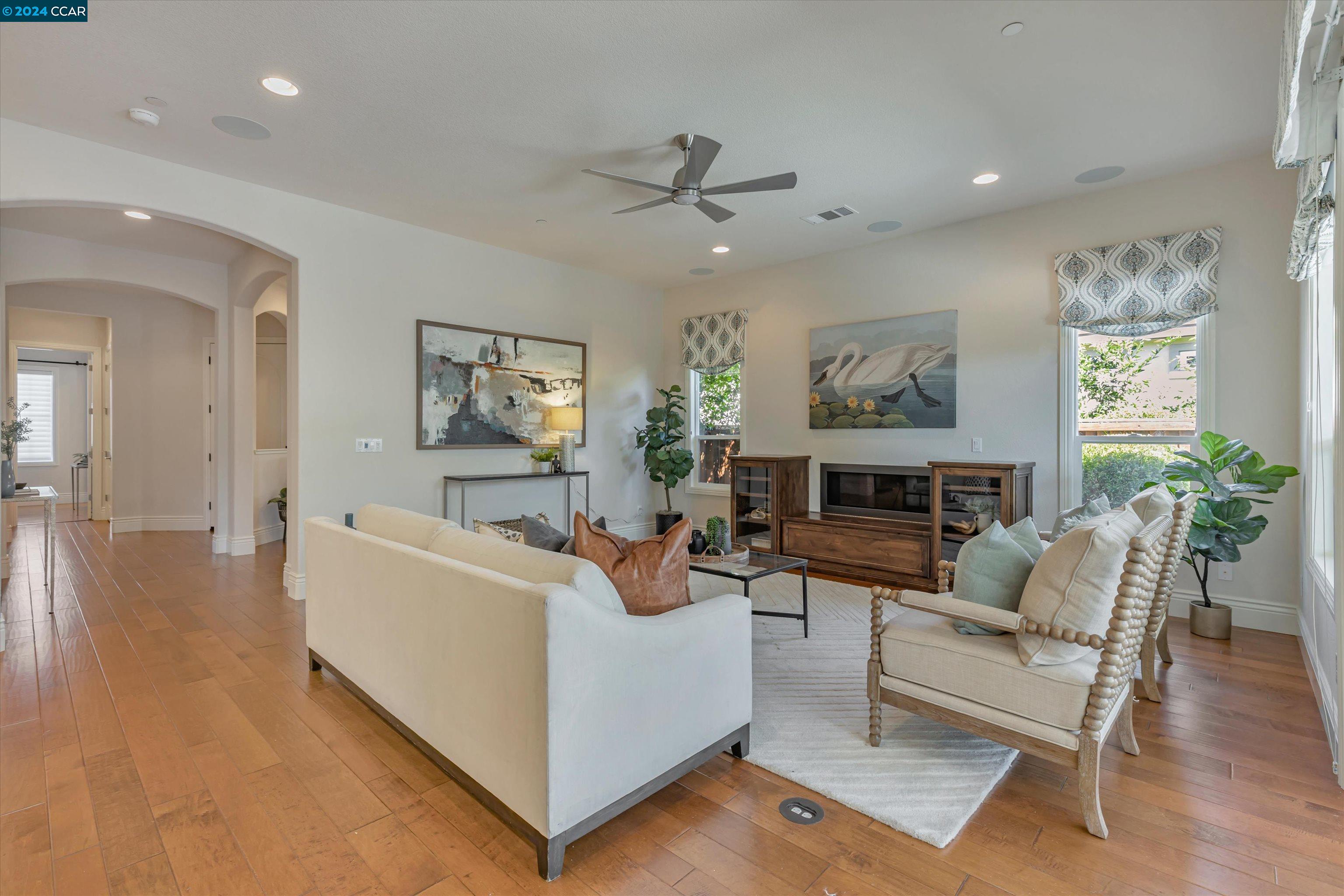 1743 Veneto Lane