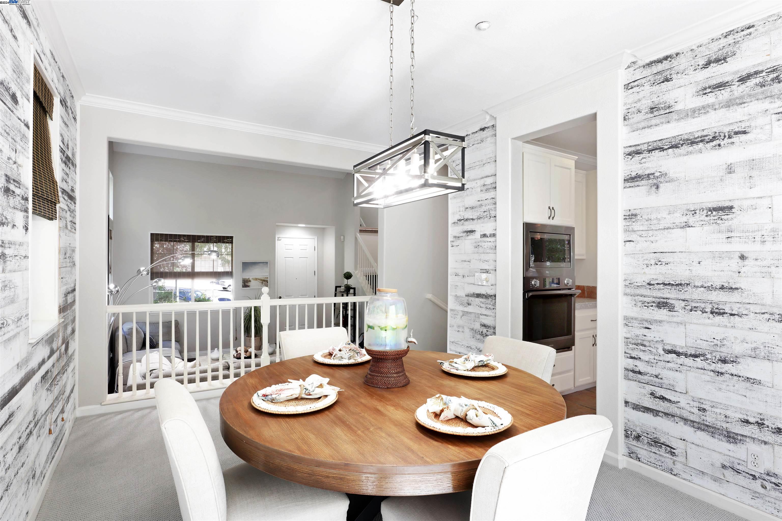 2490 Turnberry Court