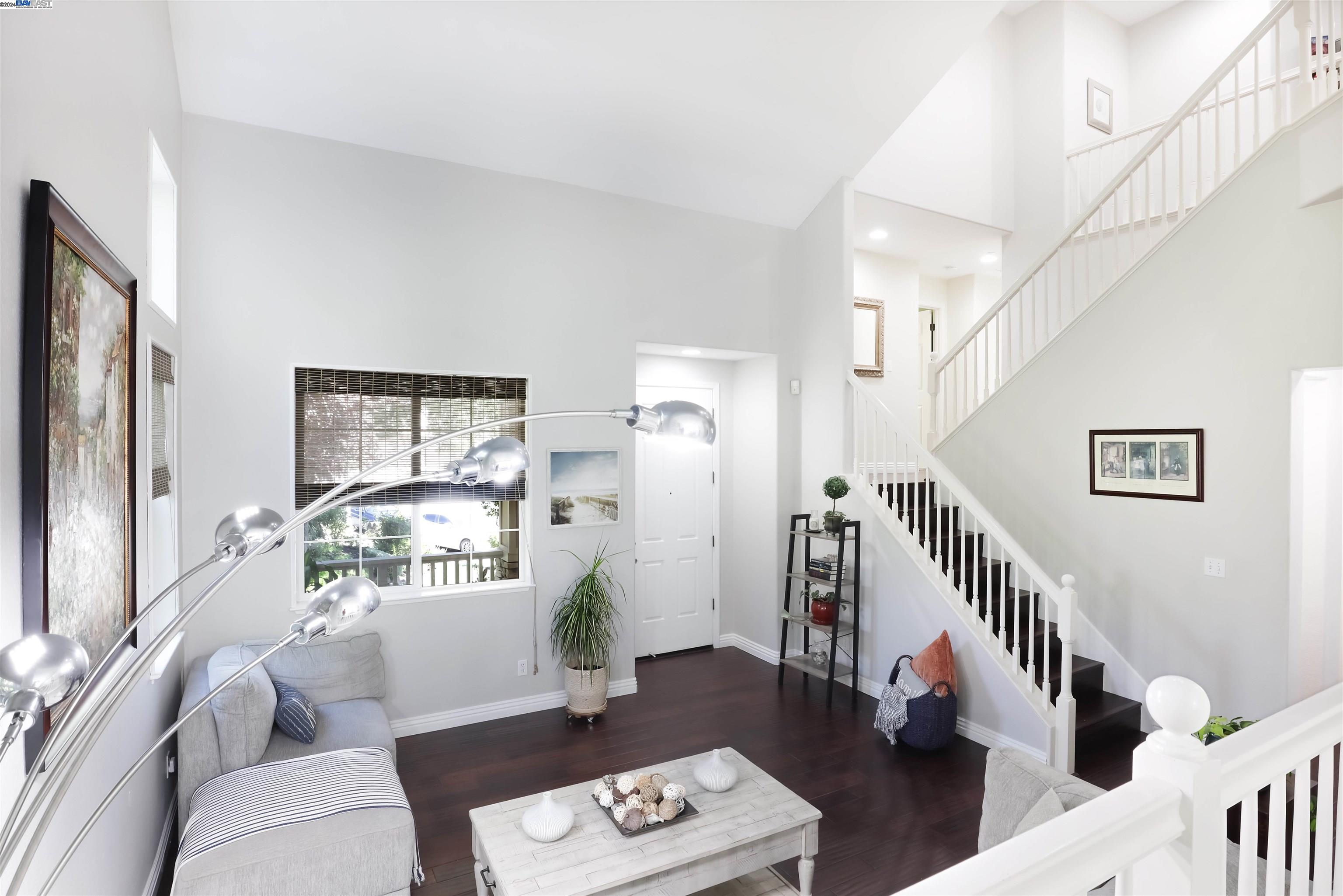 2490 Turnberry Court