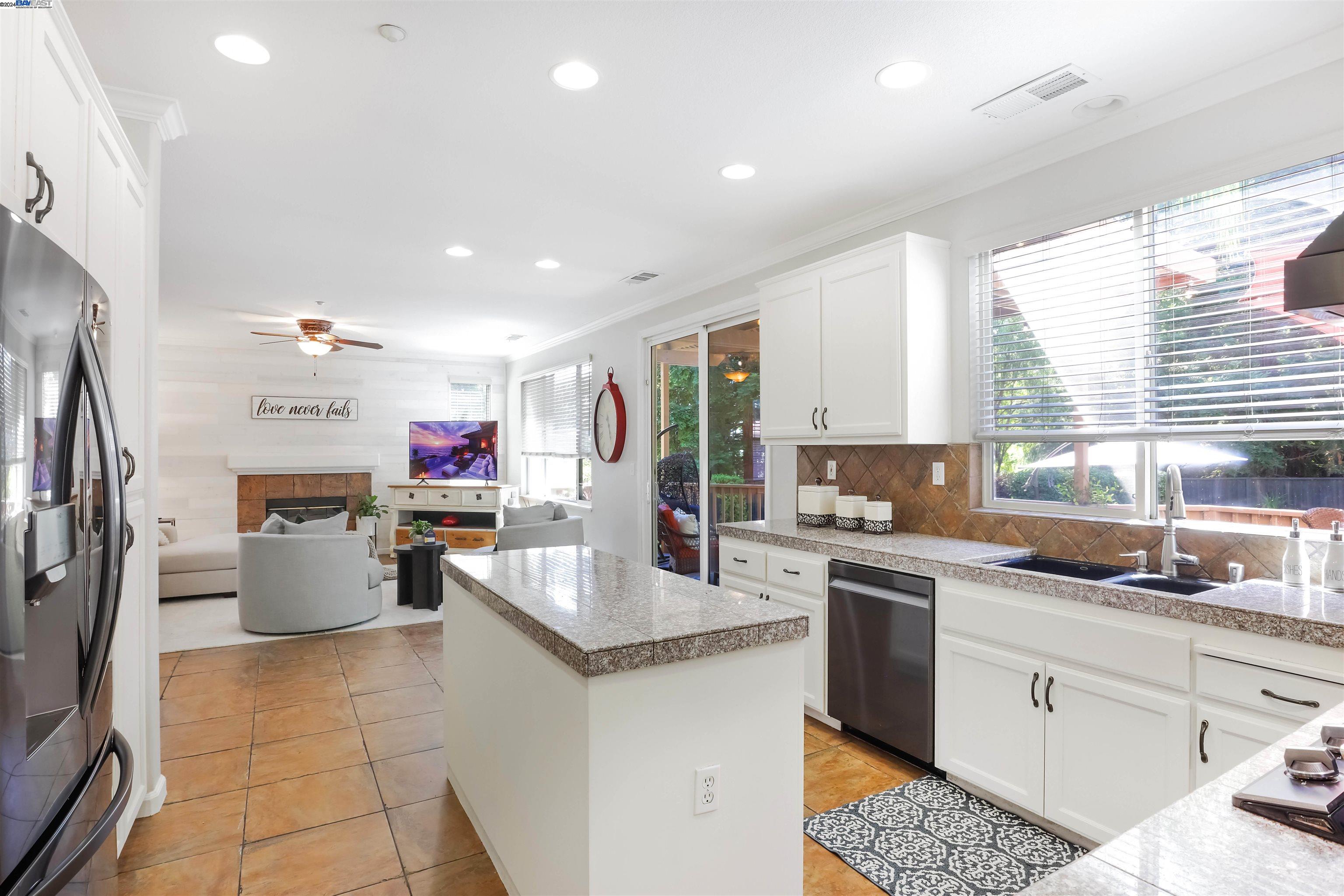 2490 Turnberry Court