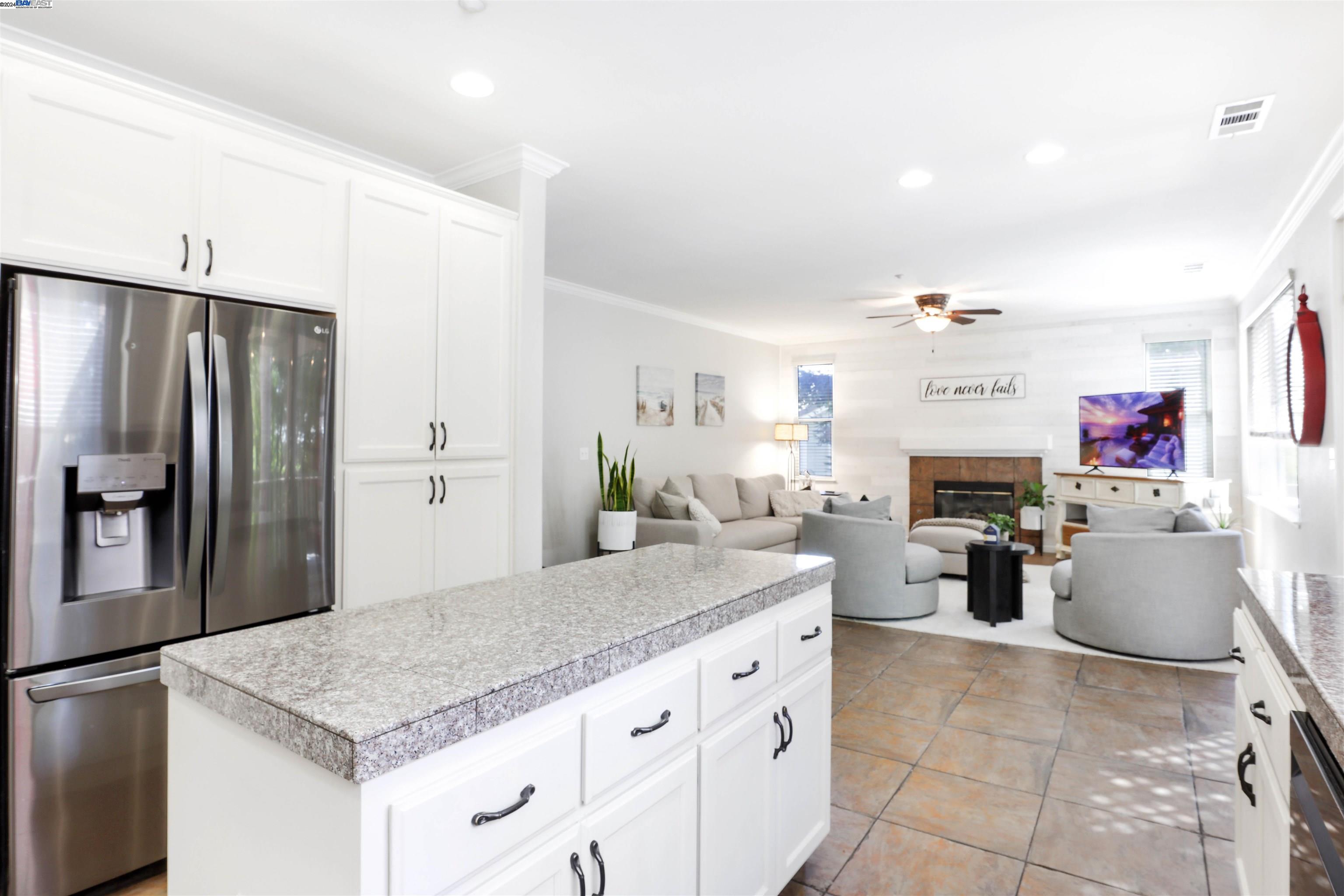 2490 Turnberry Court