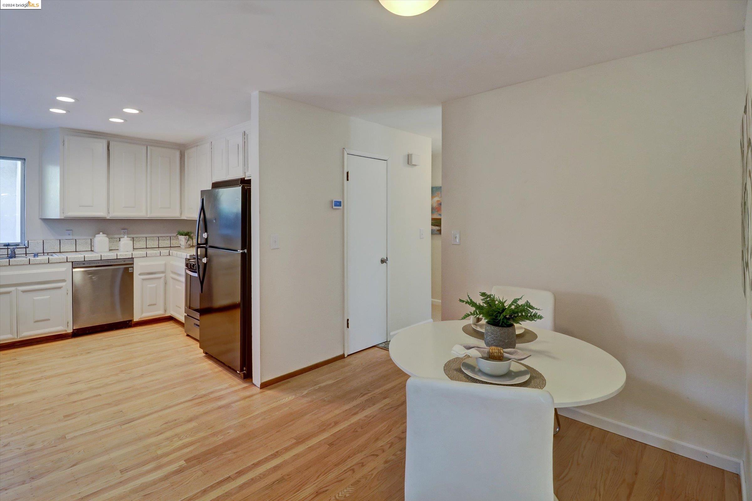 4233 Findlay Way