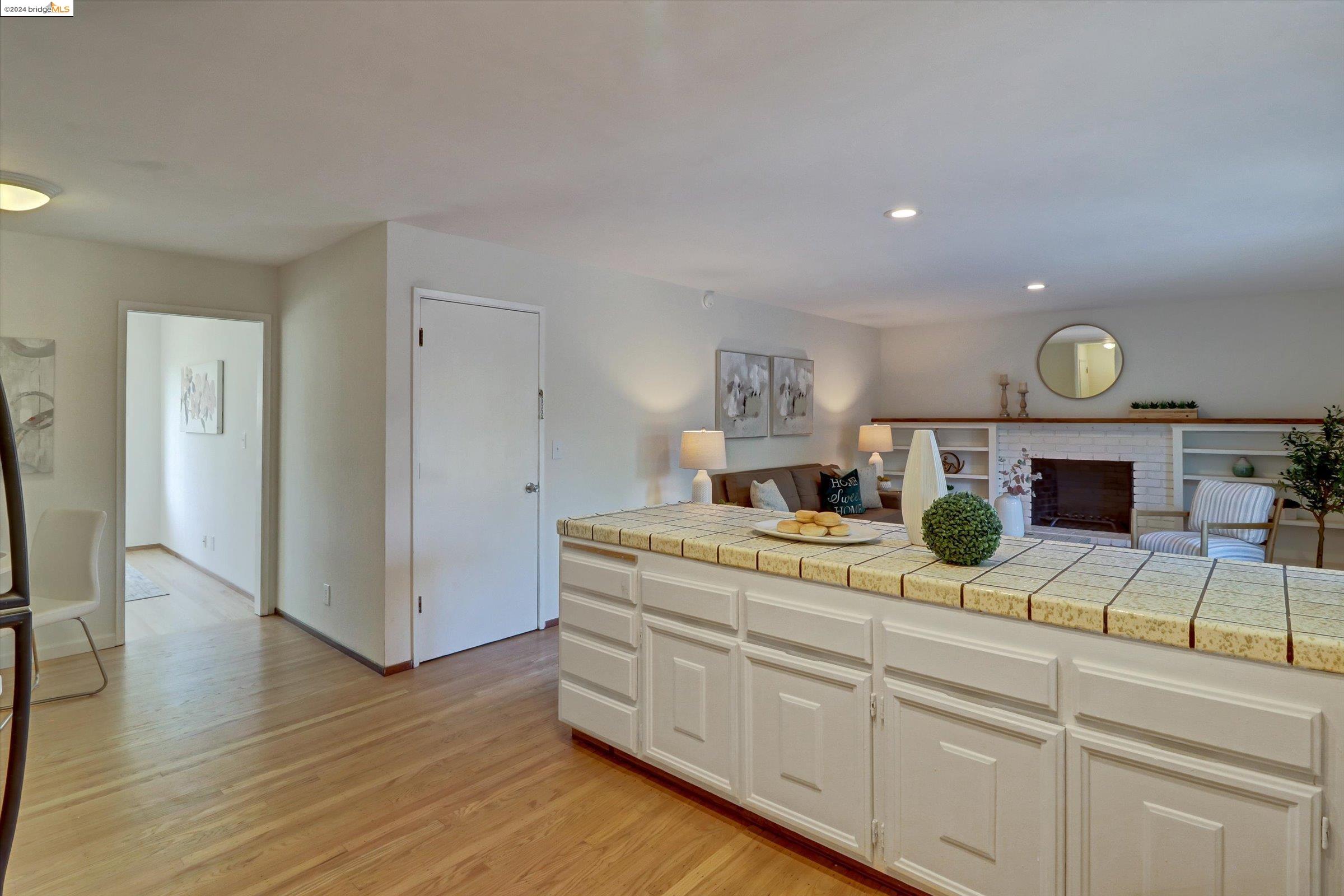 4233 Findlay Way