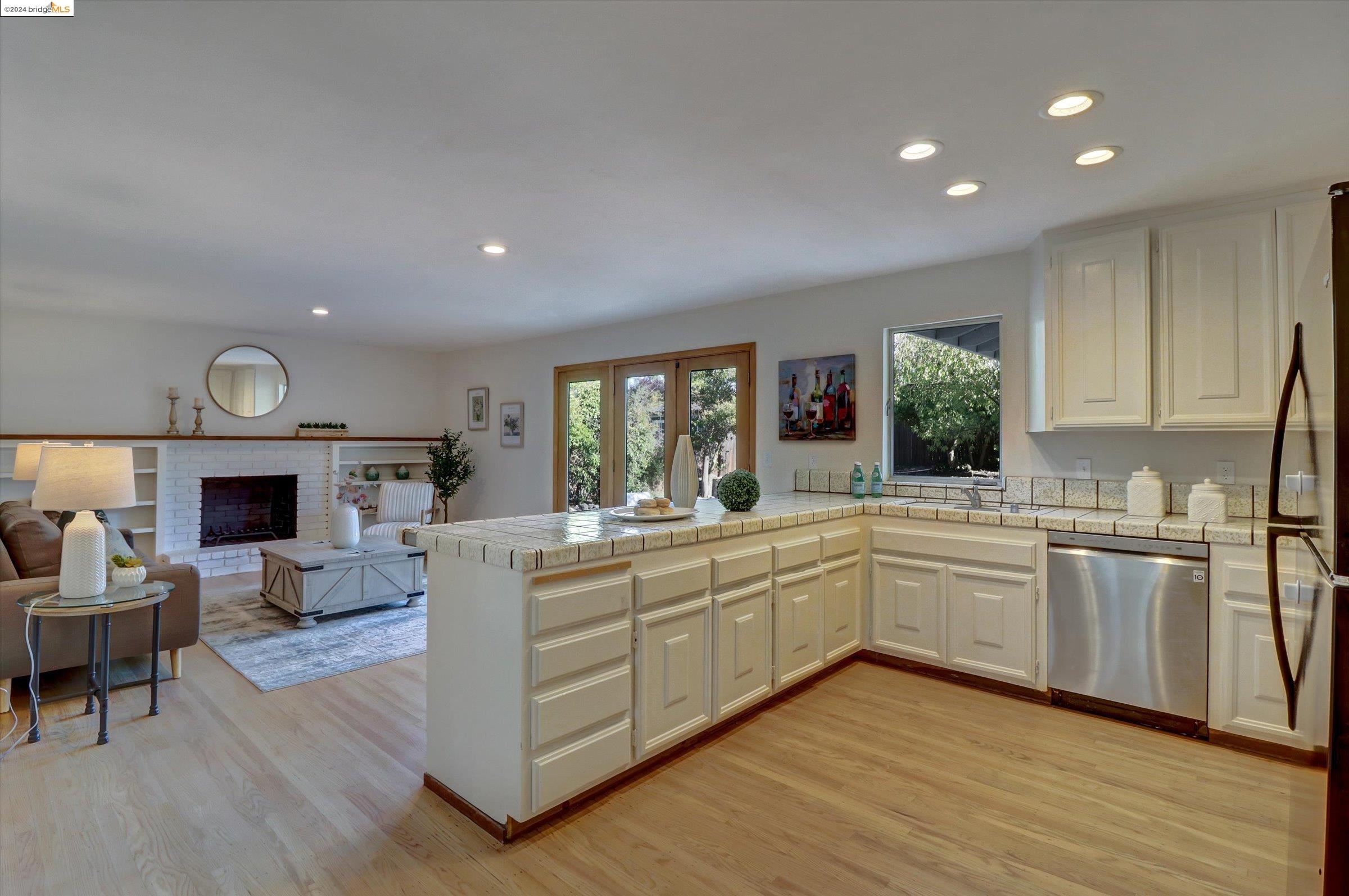 4233 Findlay Way