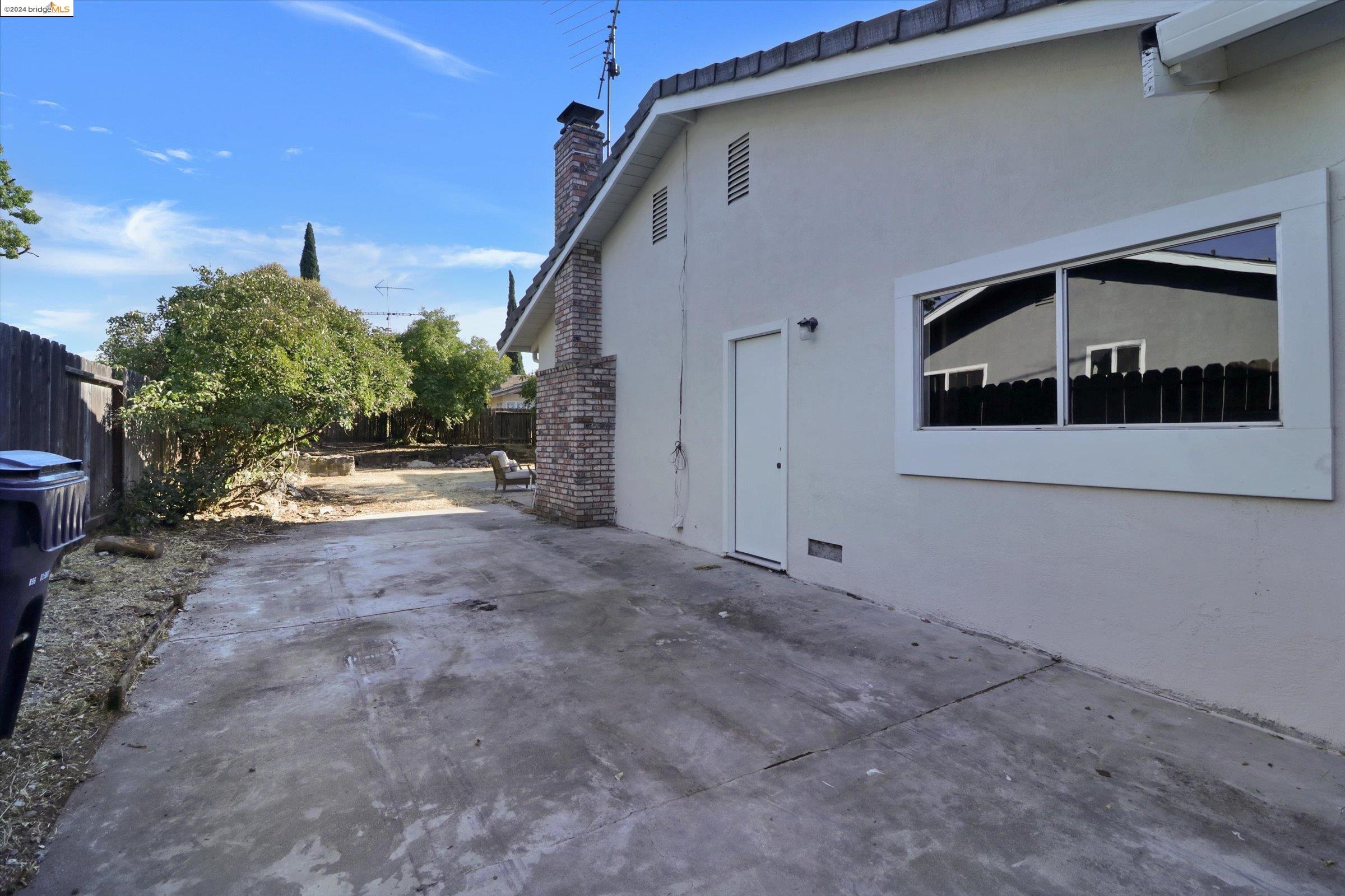 4233 Findlay Way