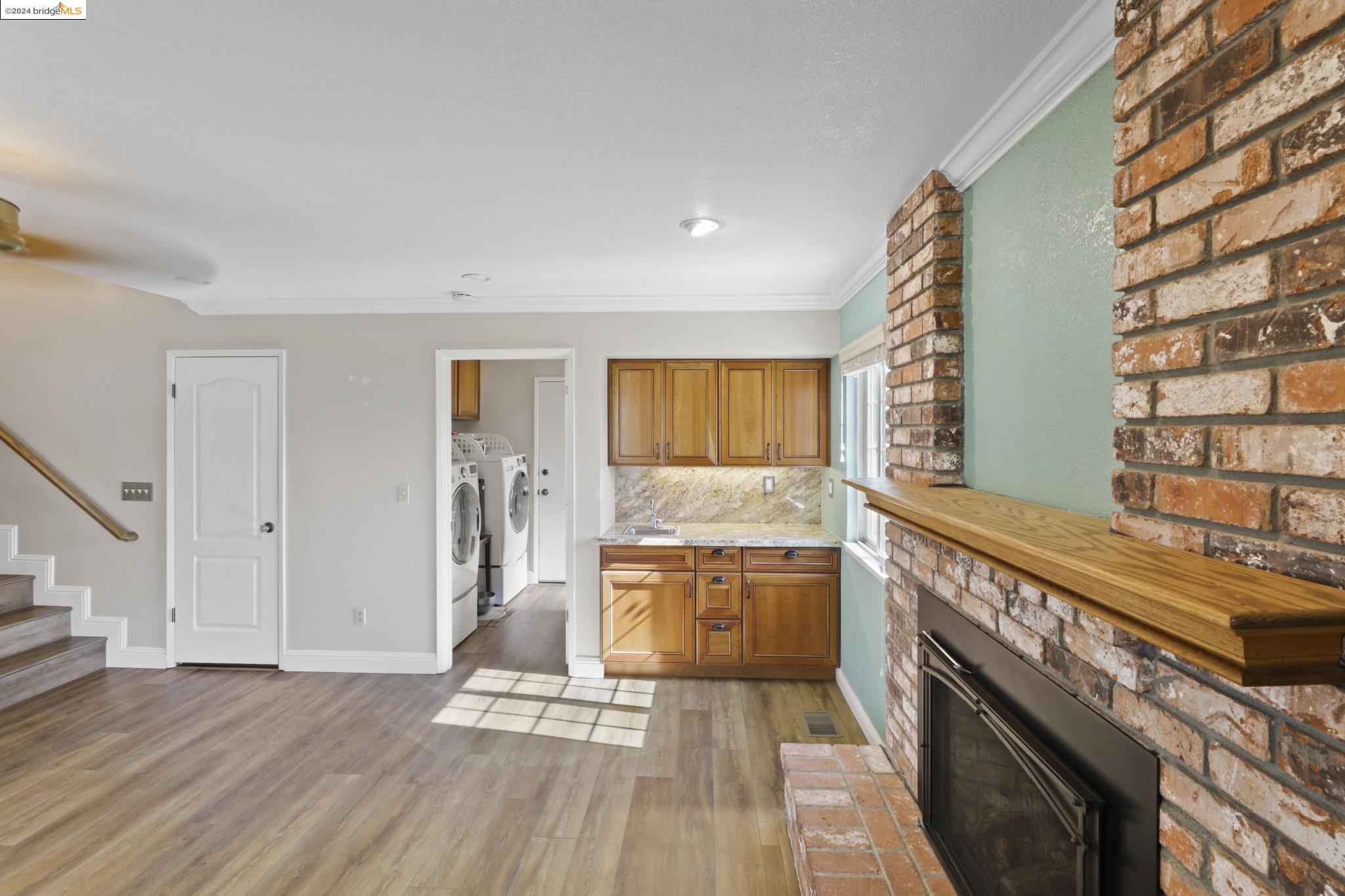 1513 Mellissa Ct