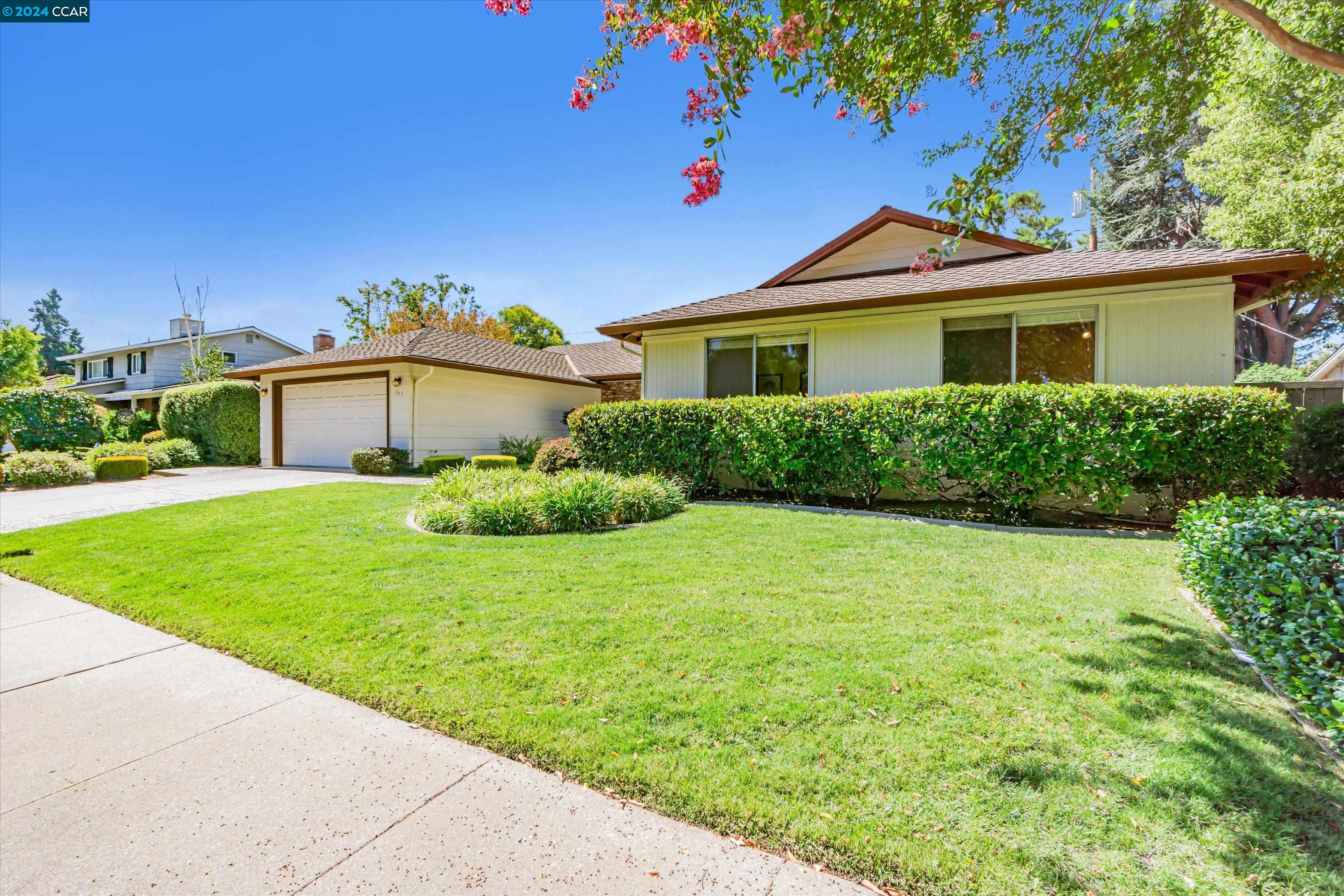649 Banyan Lane
