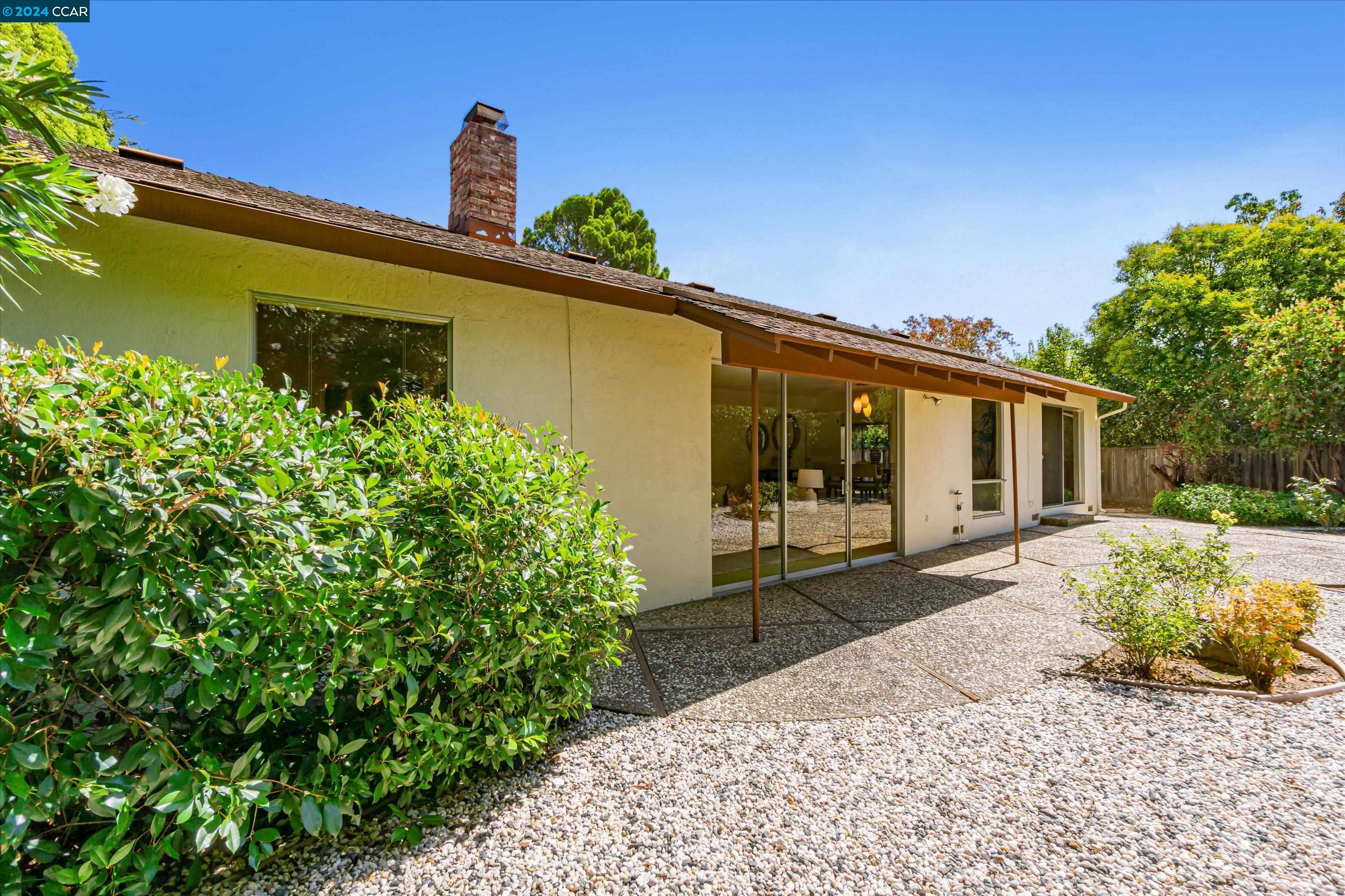 649 Banyan Lane