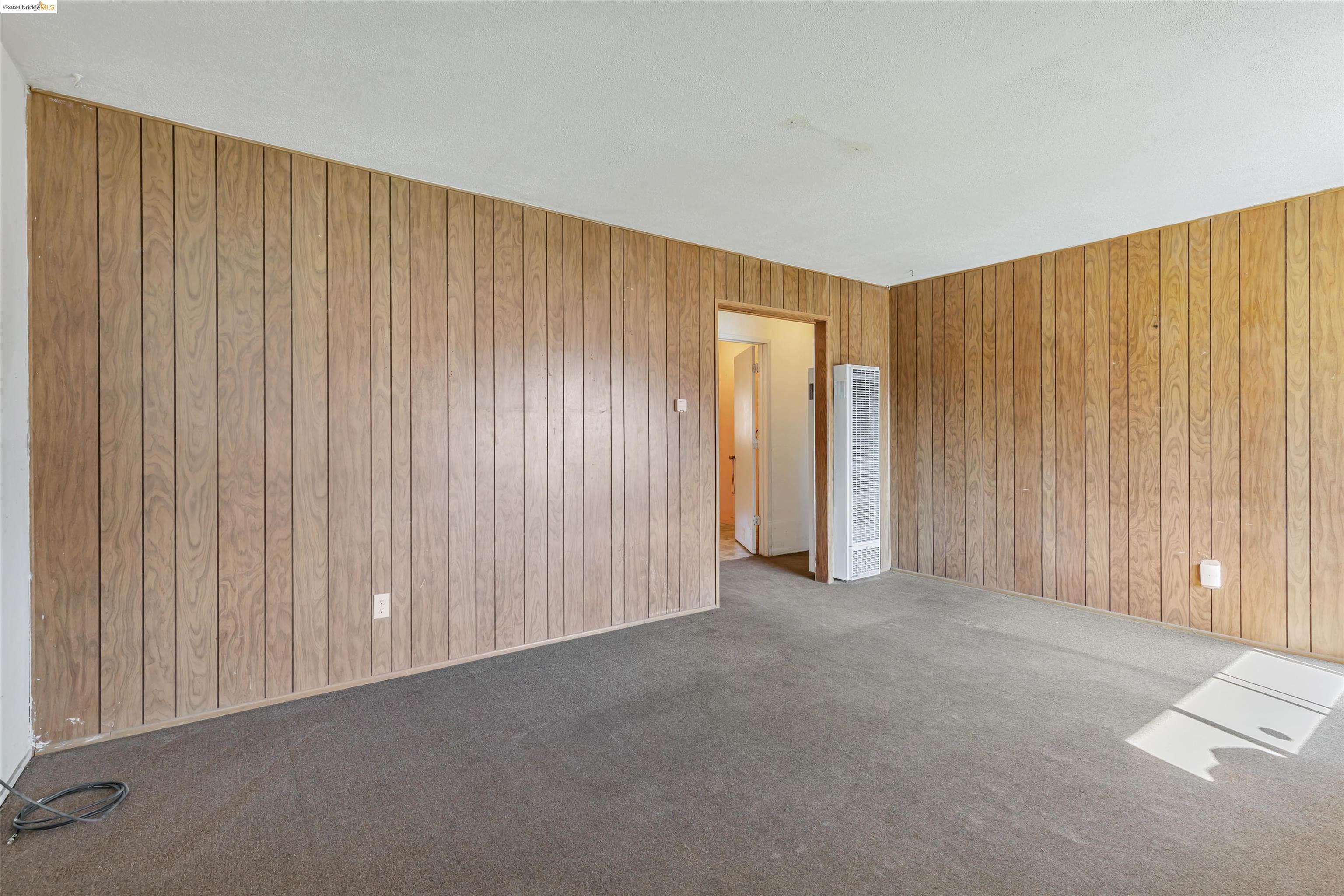 2908 Elizabeth Ln