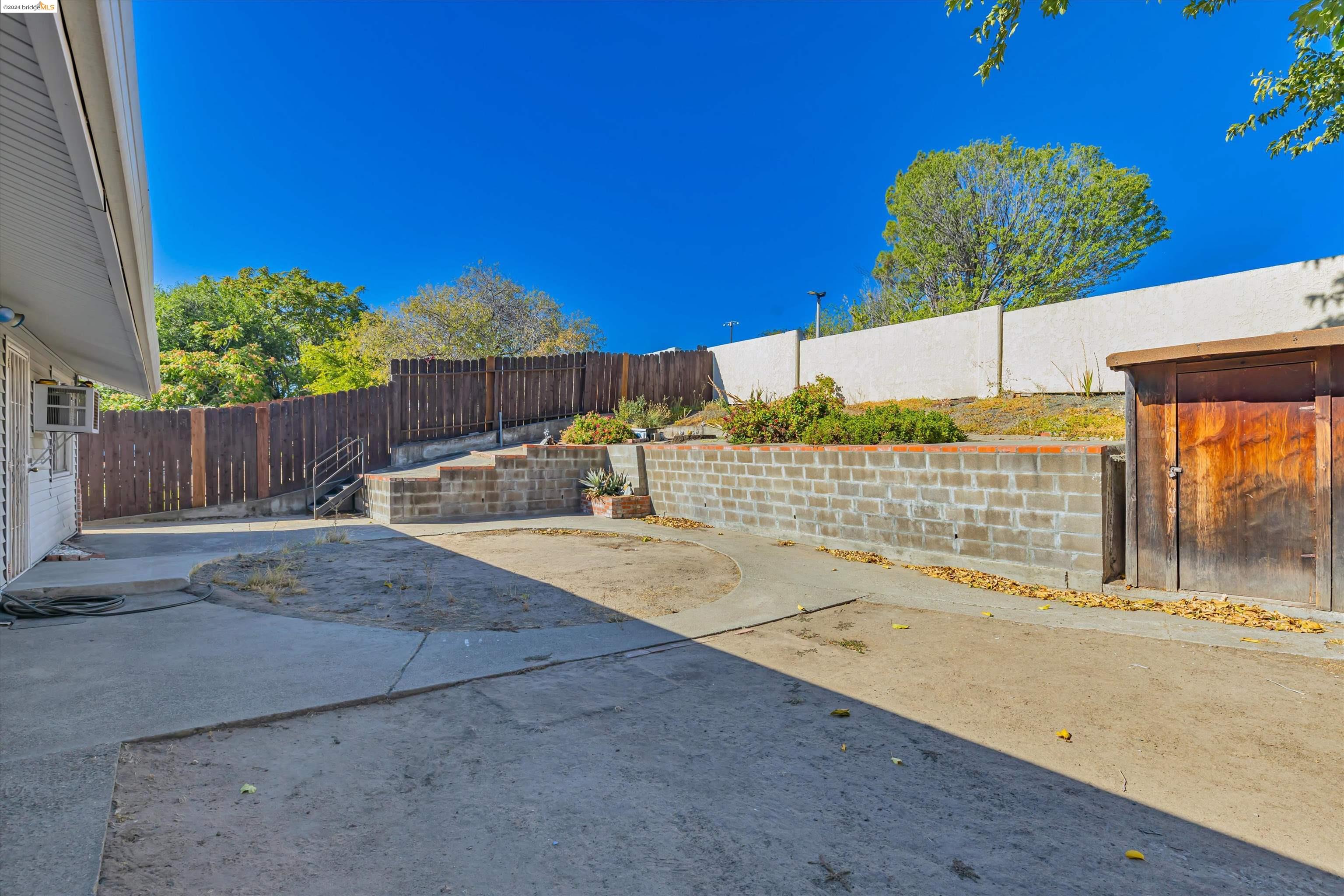 2908 Elizabeth Ln