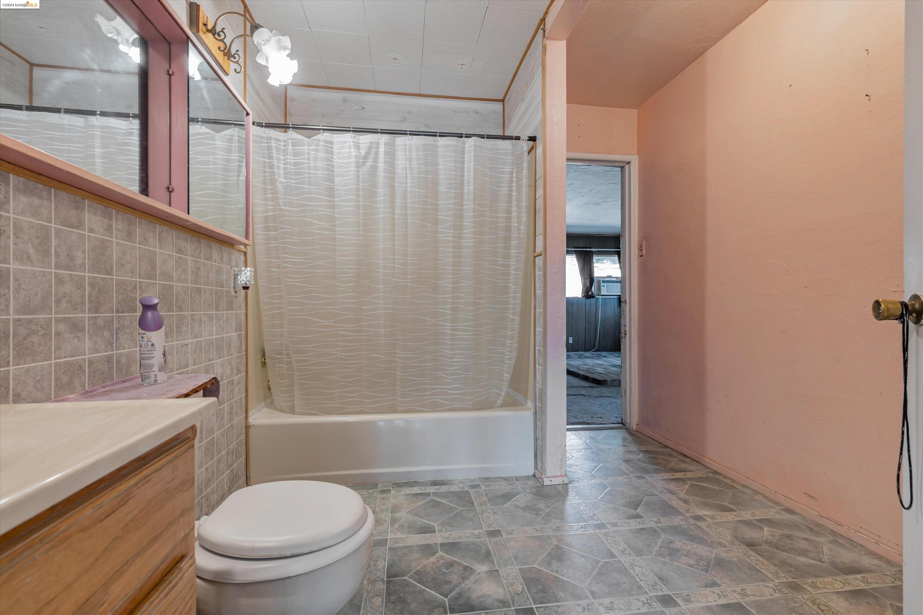 2908 Elizabeth Ln