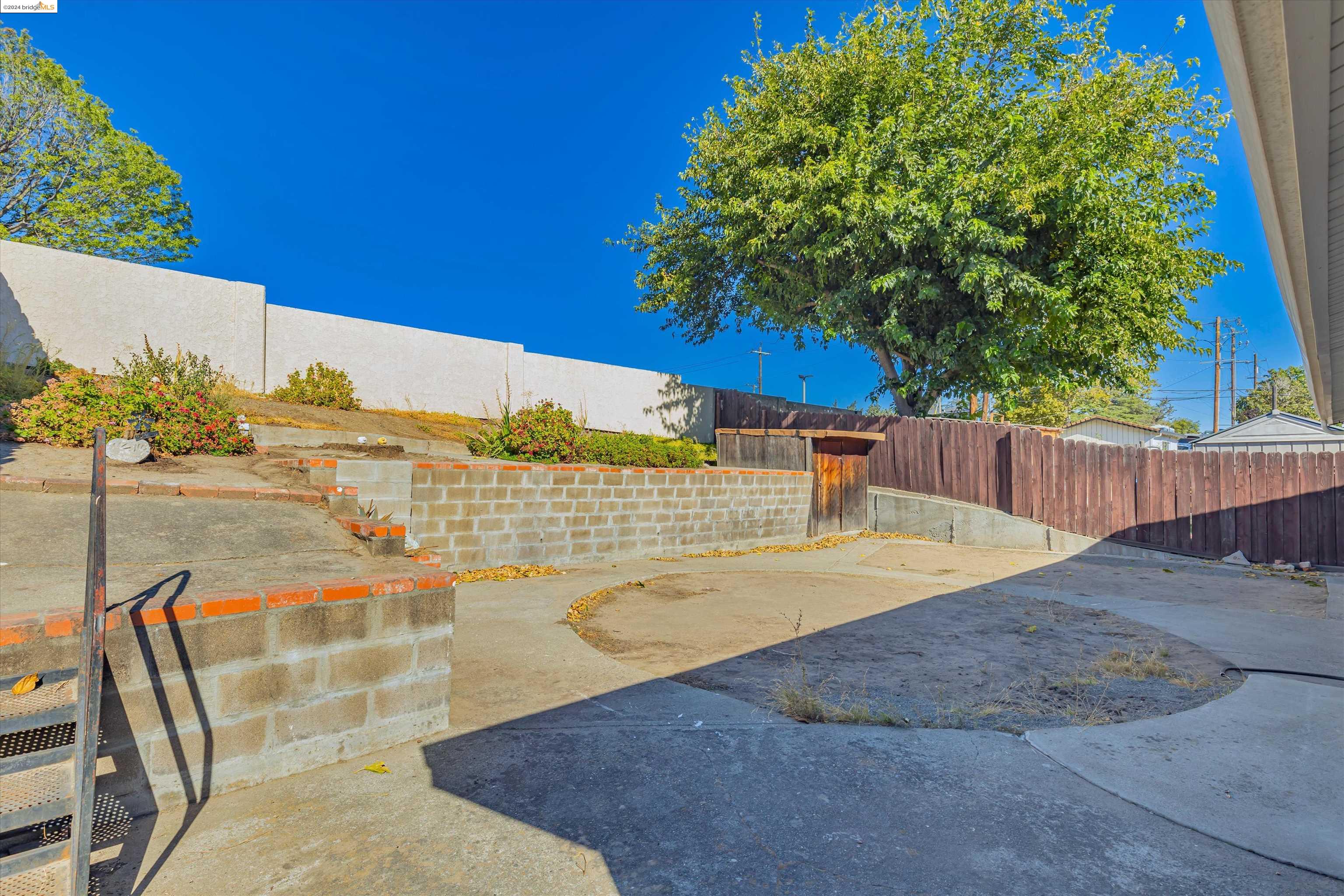 2908 Elizabeth Ln