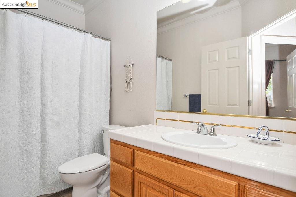 221 Continente Ave
