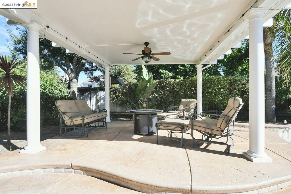 221 Continente Ave