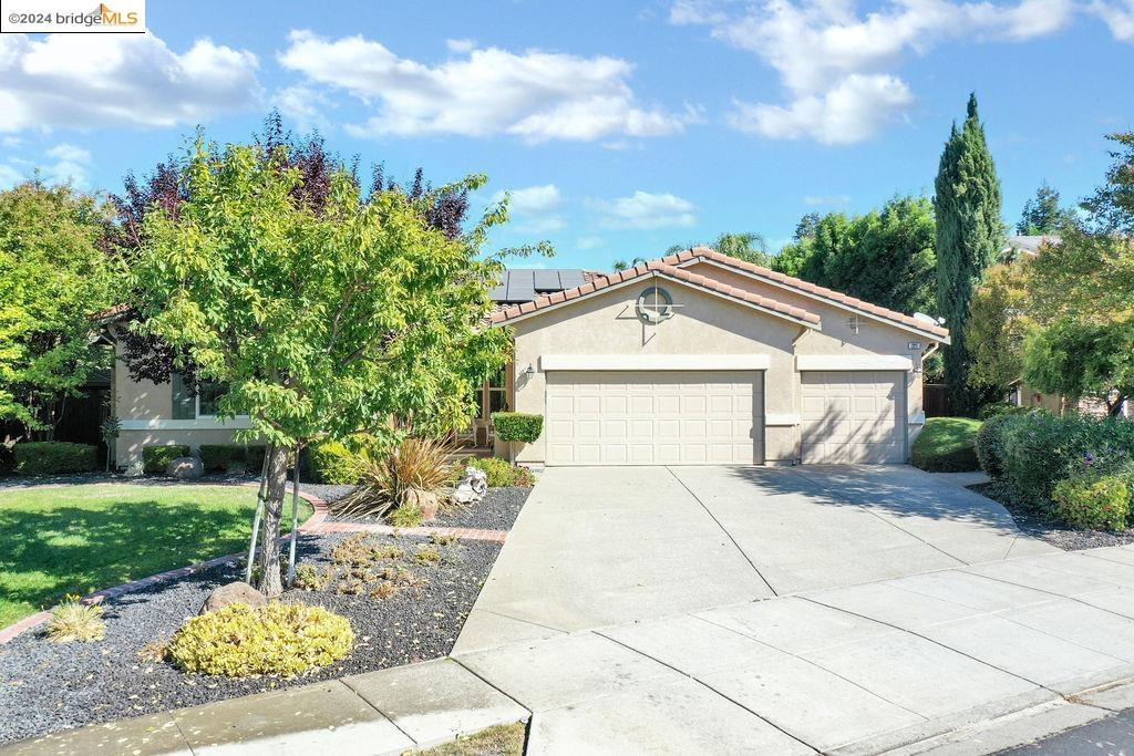 221 Continente Ave