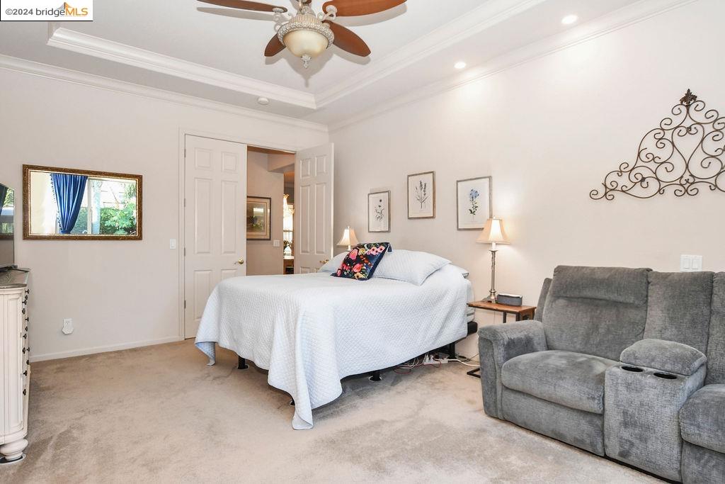 221 Continente Ave
