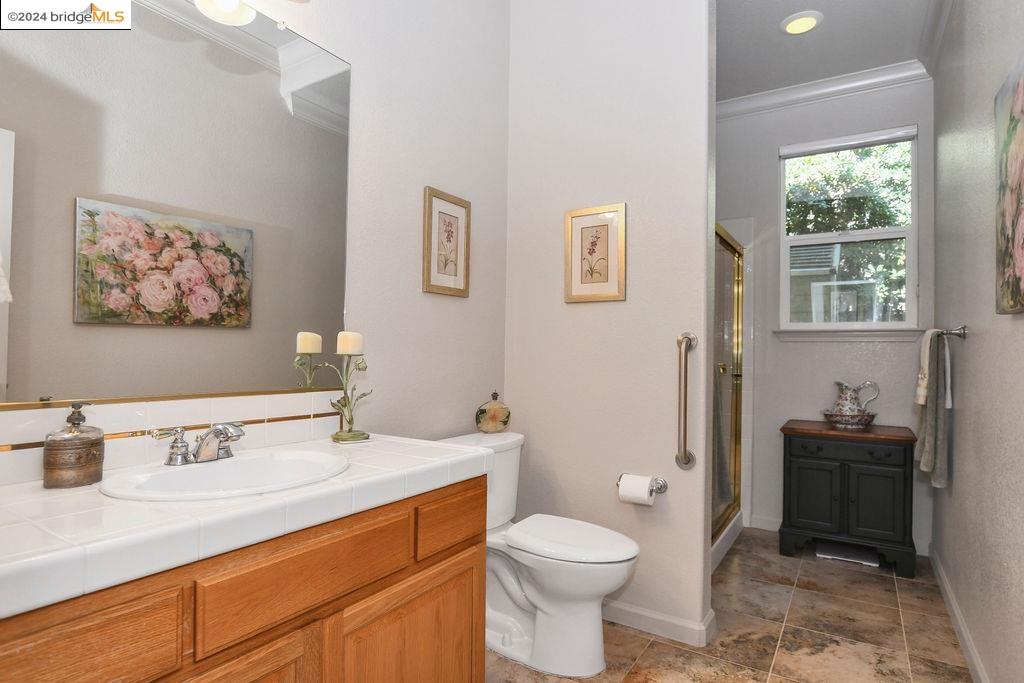 221 Continente Ave