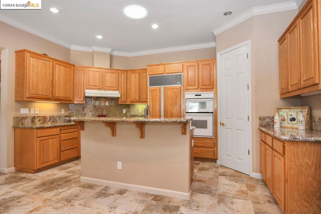 221 Continente Ave