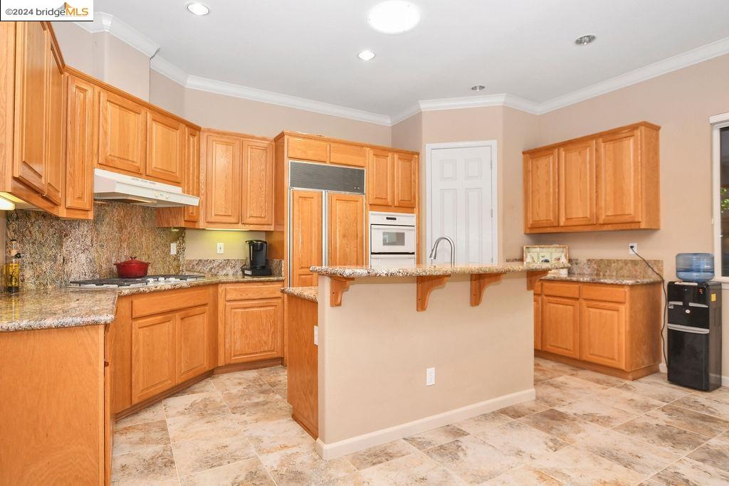 221 Continente Ave
