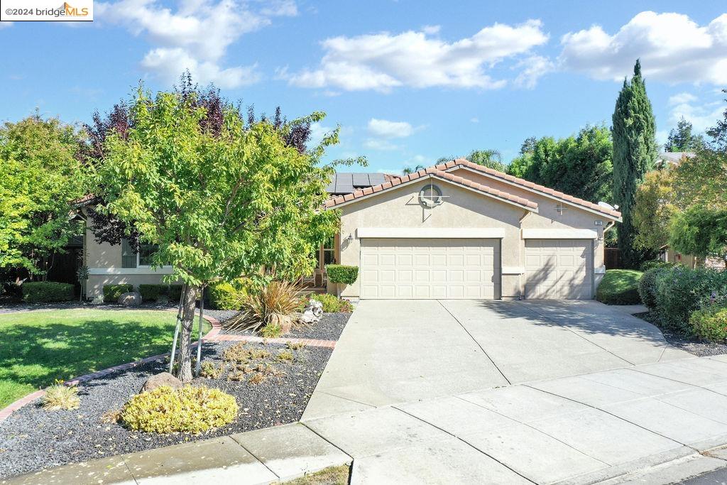 221 Continente Ave