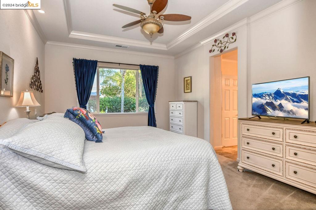 221 Continente Ave