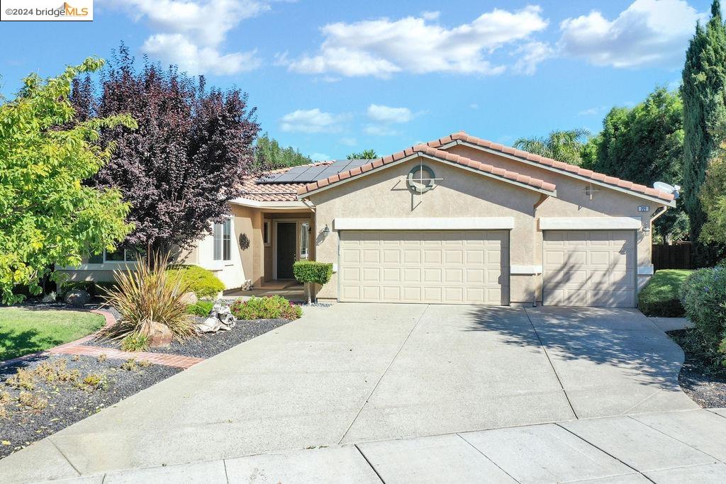 221 Continente Ave
