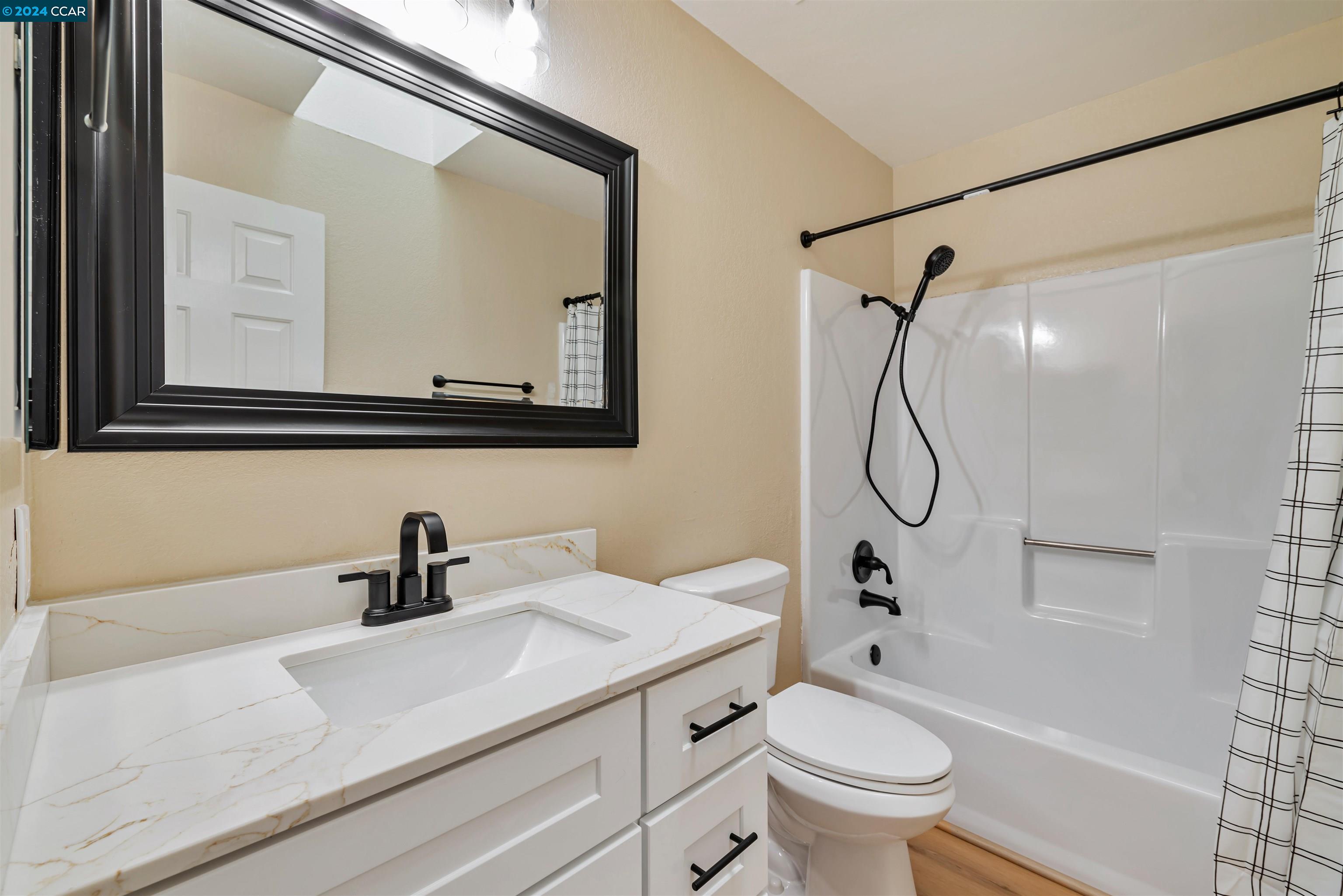 3537 Tabora Dr
