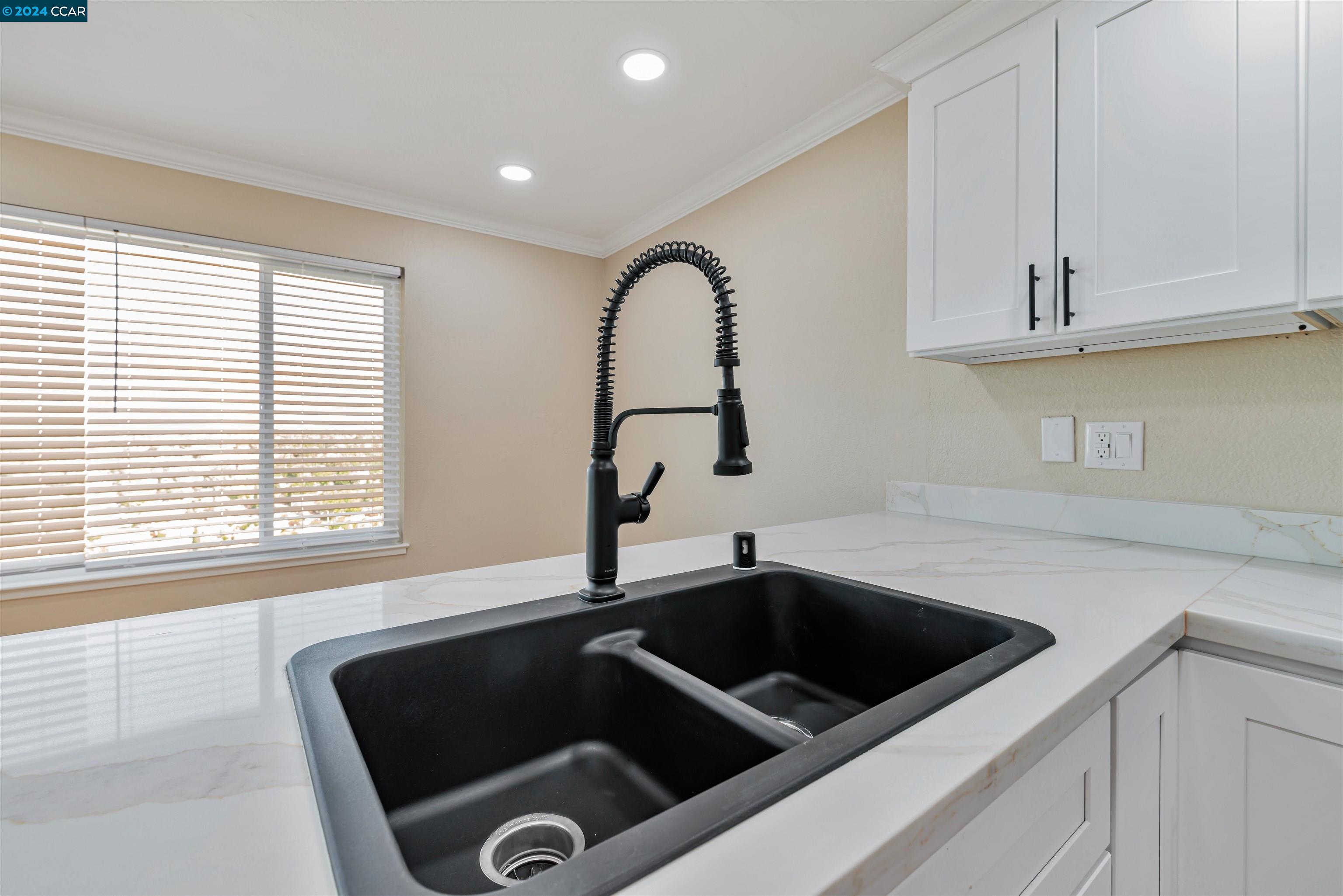 3537 Tabora Dr