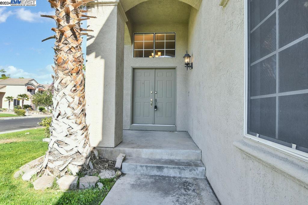 2471 Santa Barbara Ct