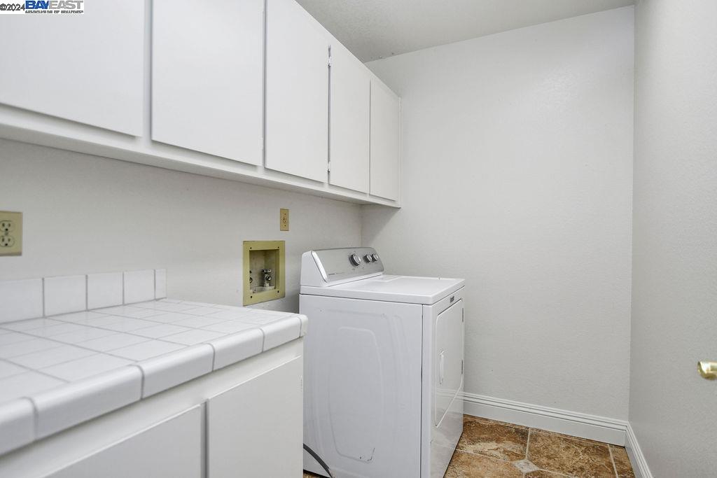 2471 Santa Barbara Ct