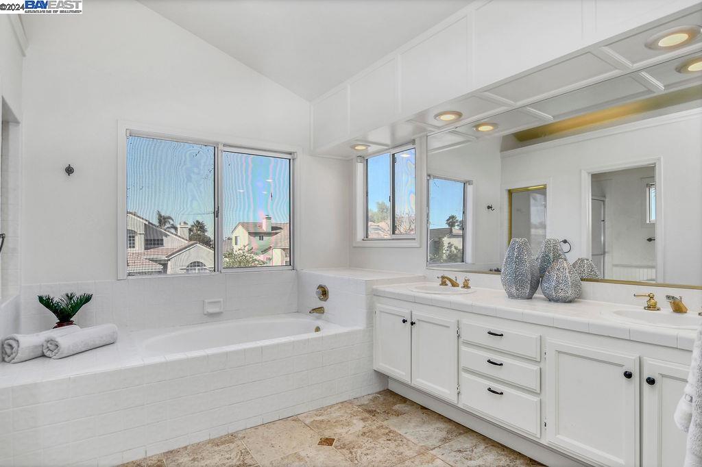 2471 Santa Barbara Ct