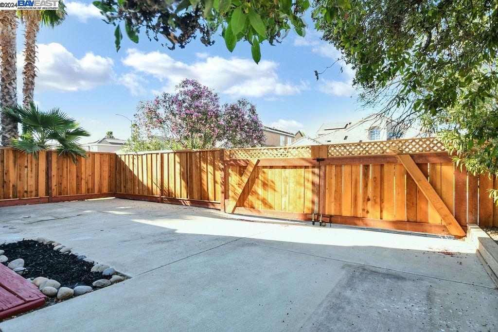 2471 Santa Barbara Ct