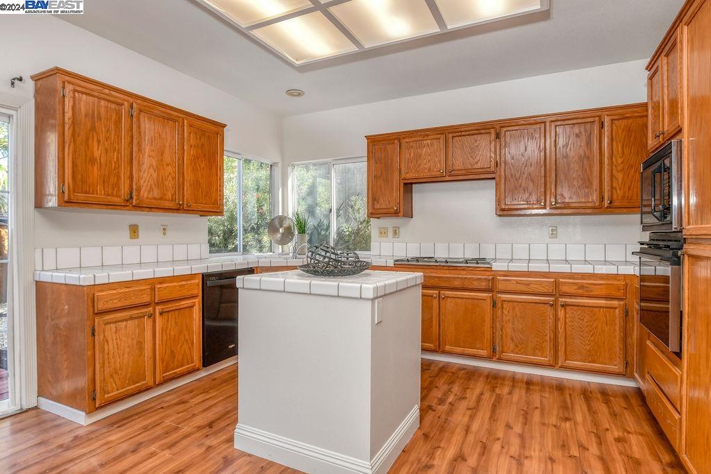 2471 Santa Barbara Ct