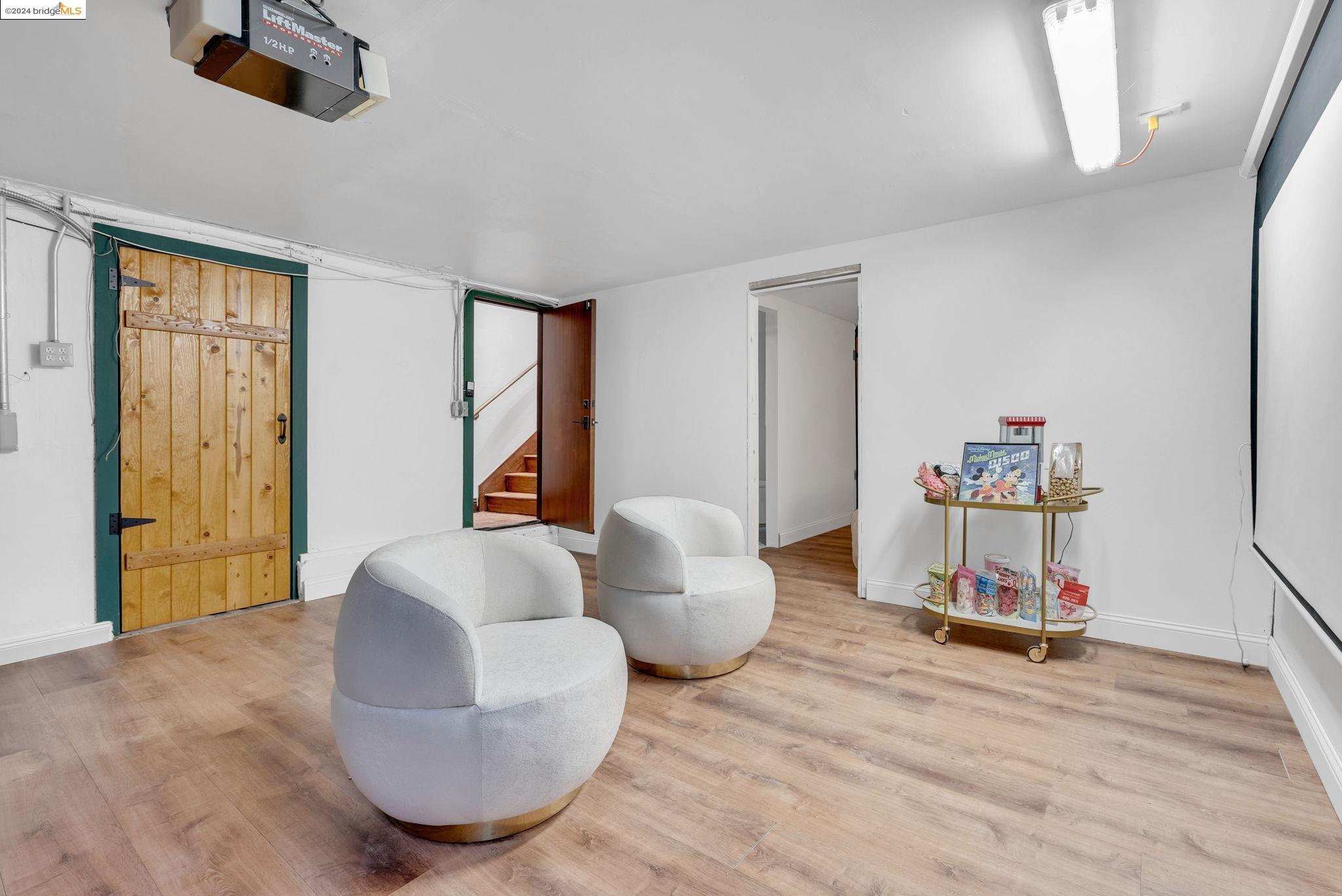 235 Duncan Wy