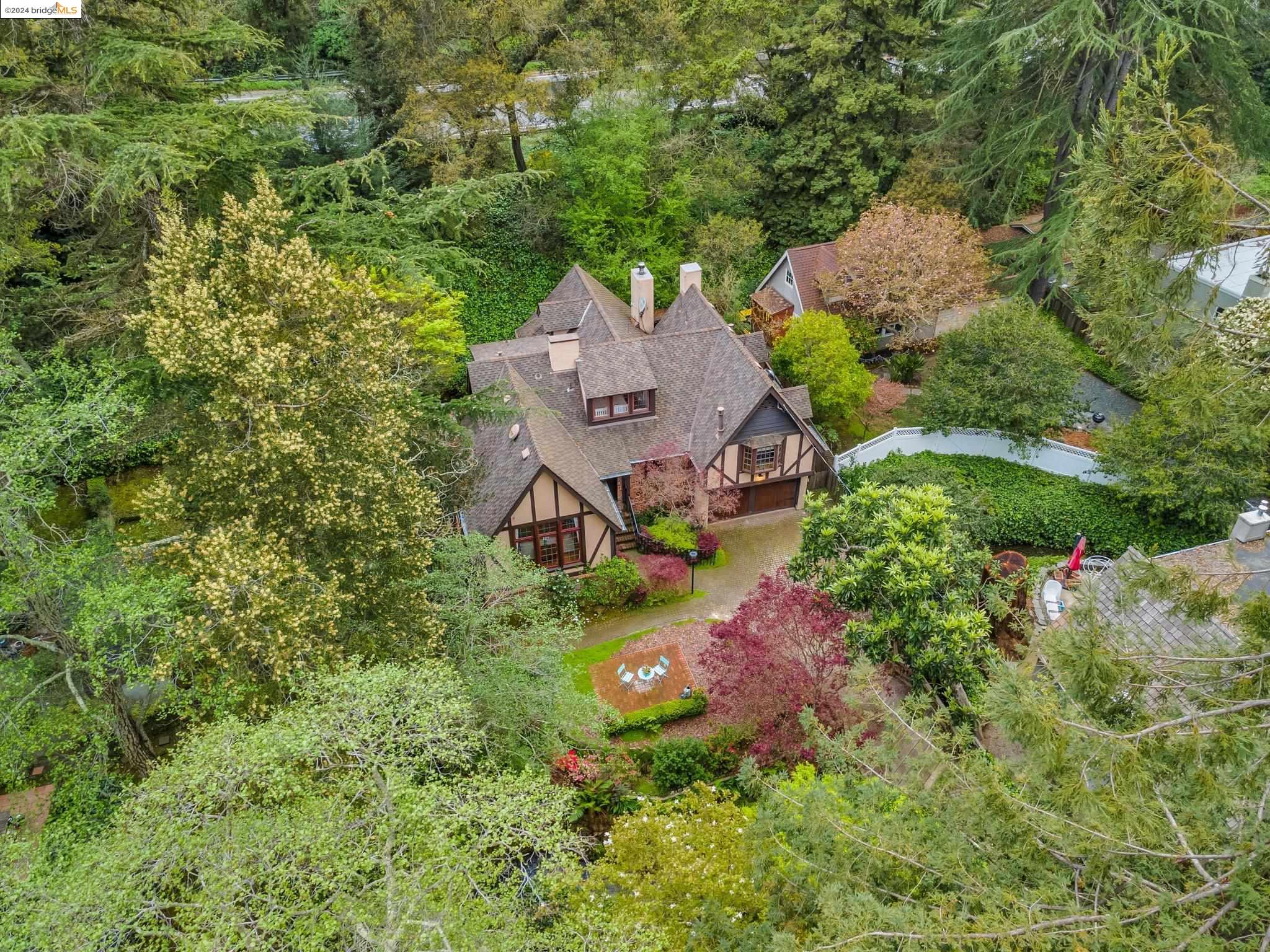 235 Duncan Wy