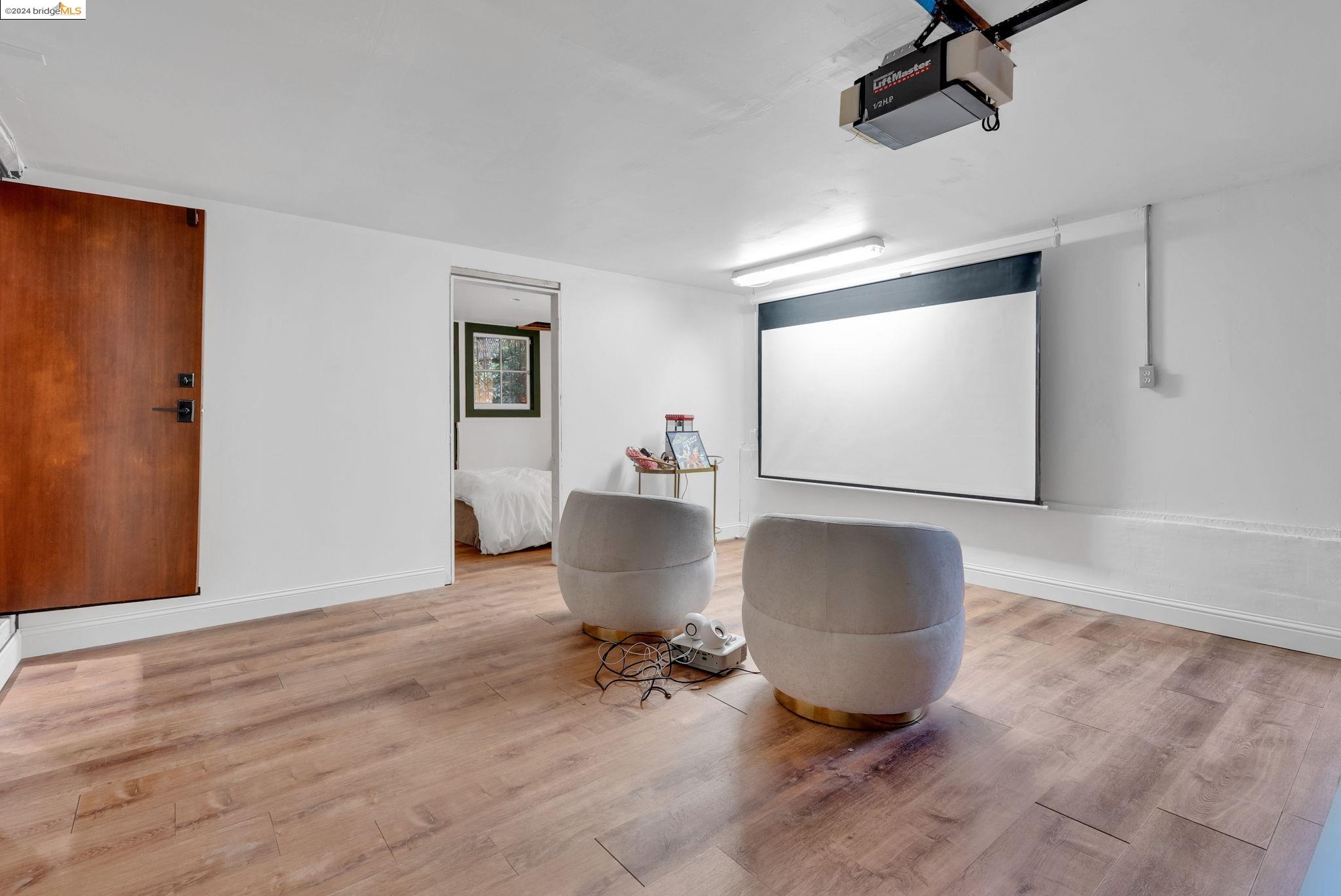 235 Duncan Wy