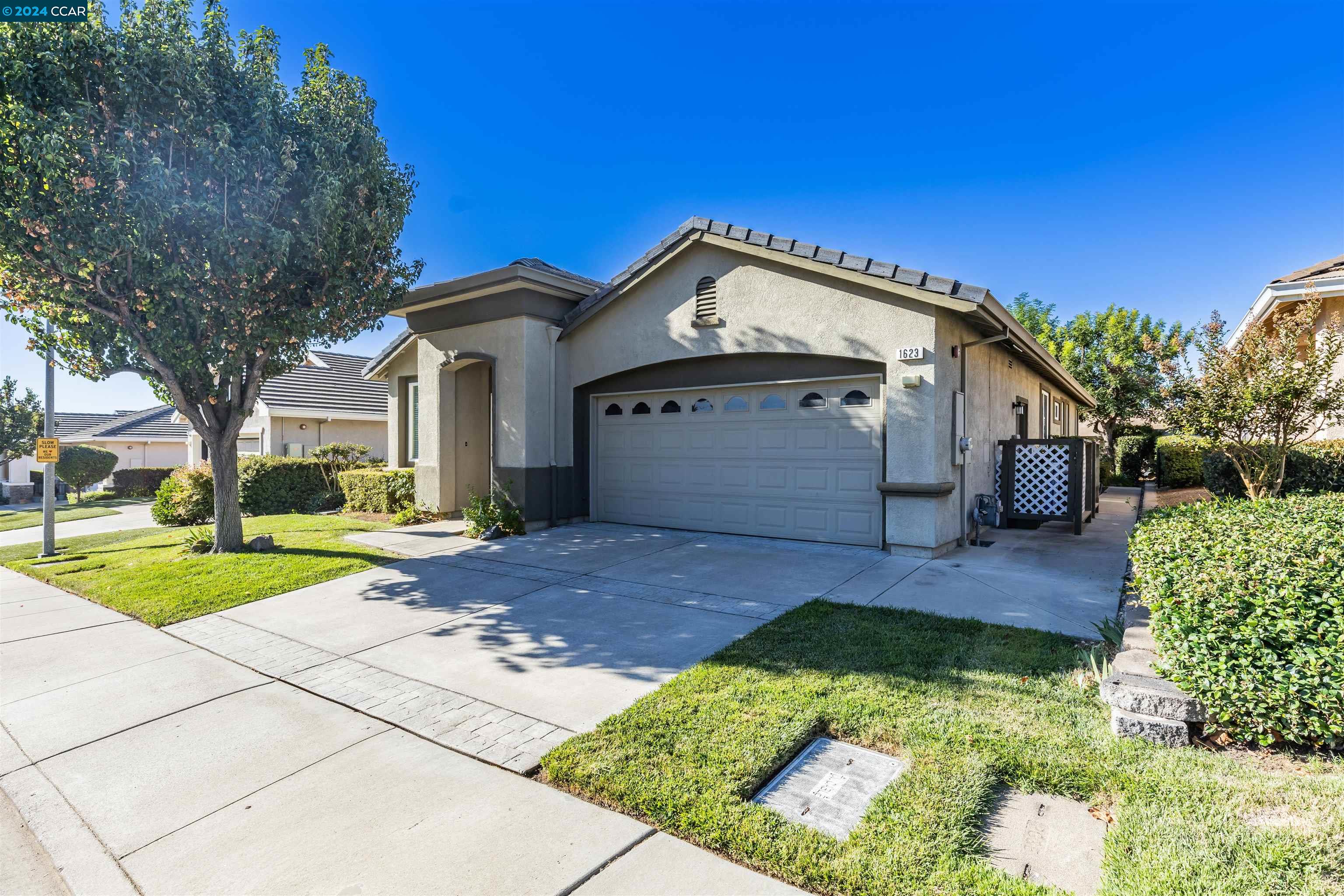 1623 Regent Dr
