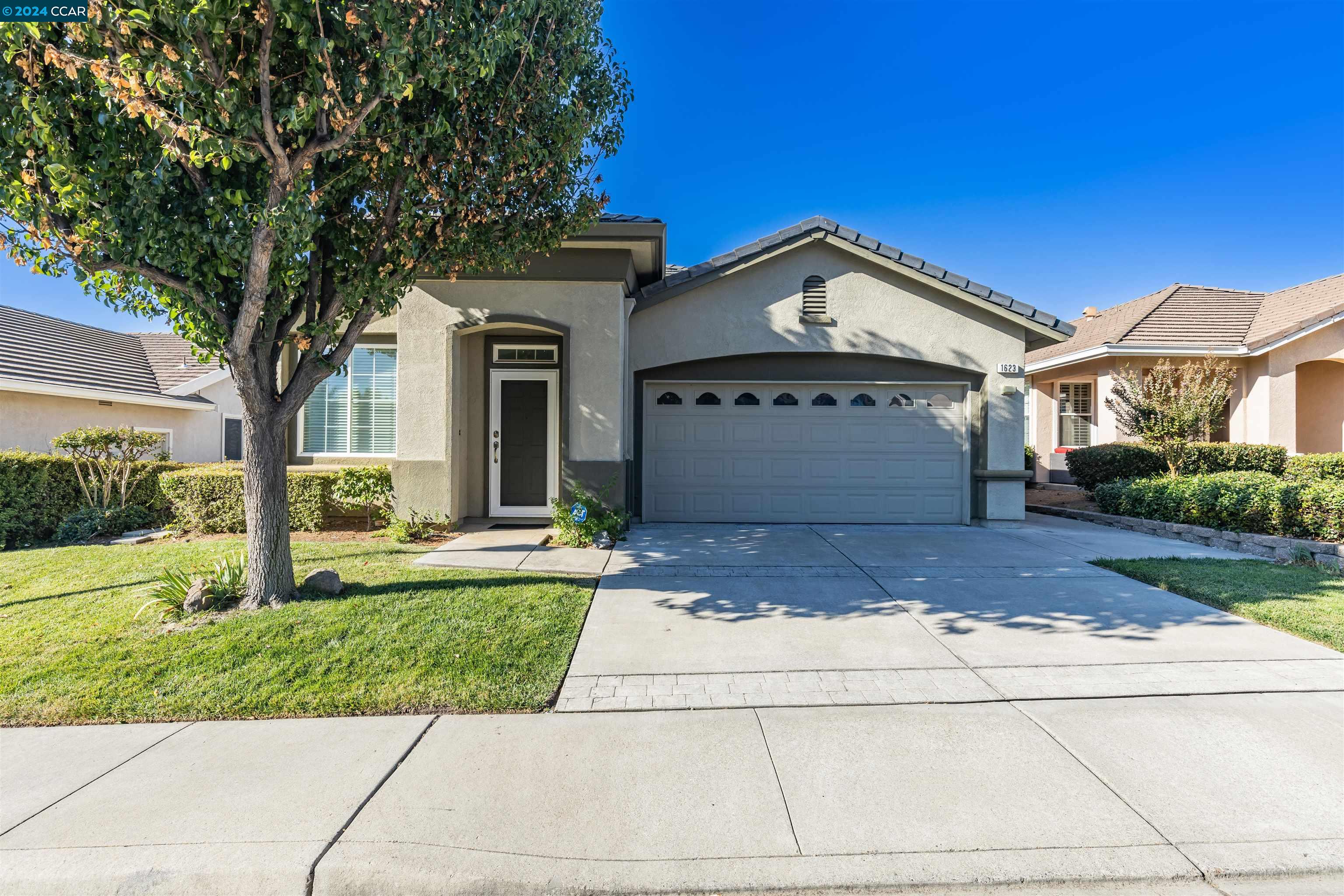 1623 Regent Dr