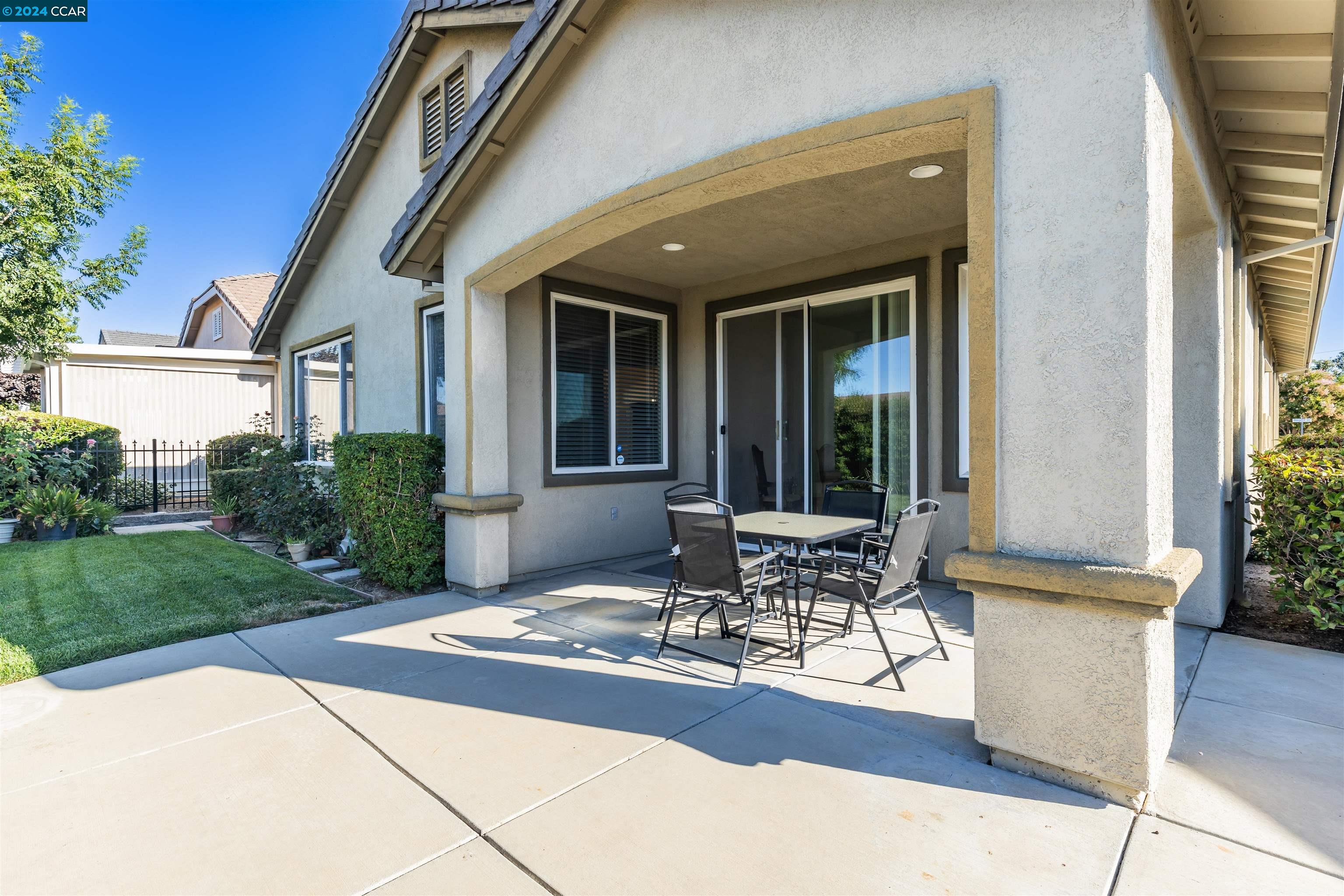 1623 Regent Dr