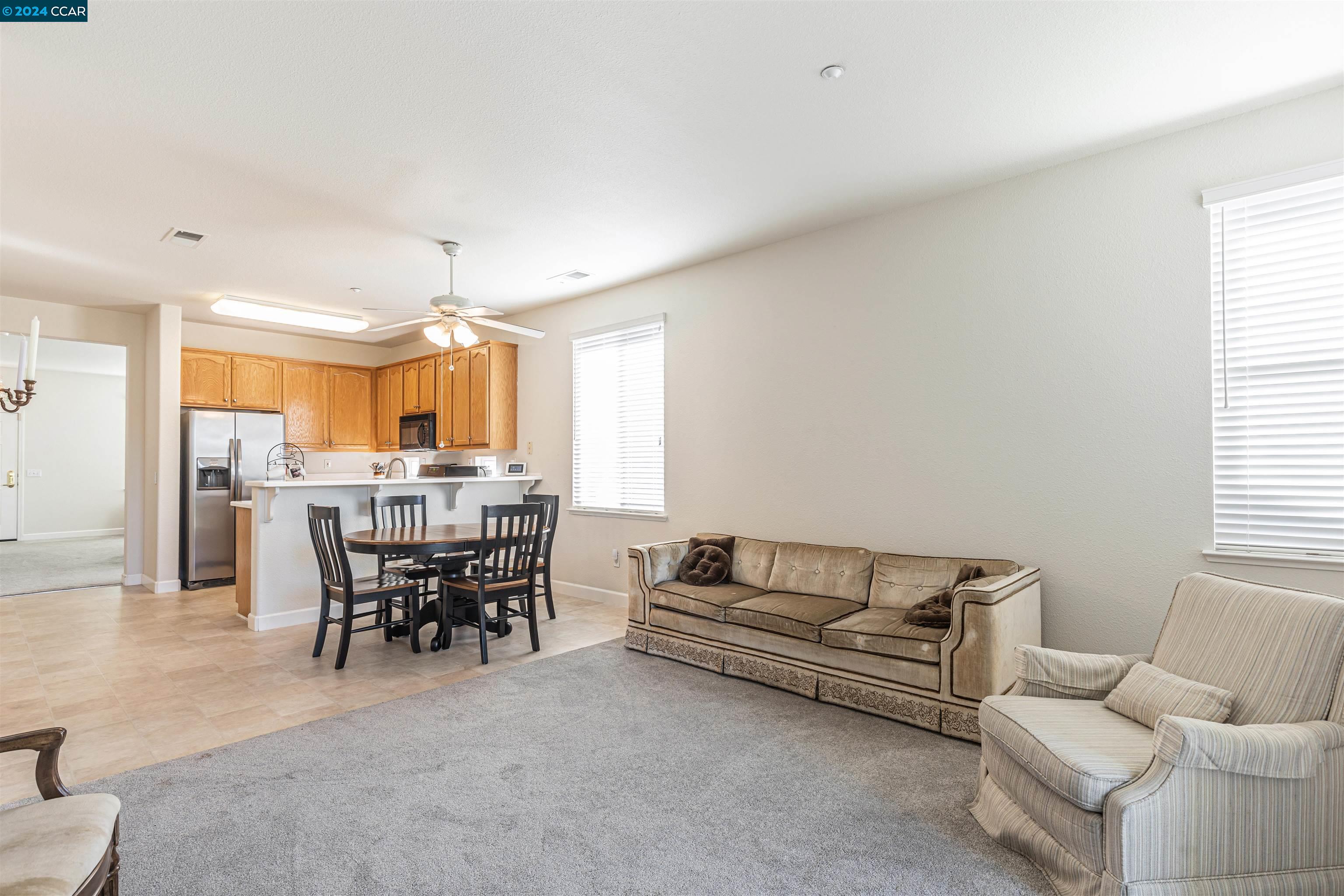 1623 Regent Dr