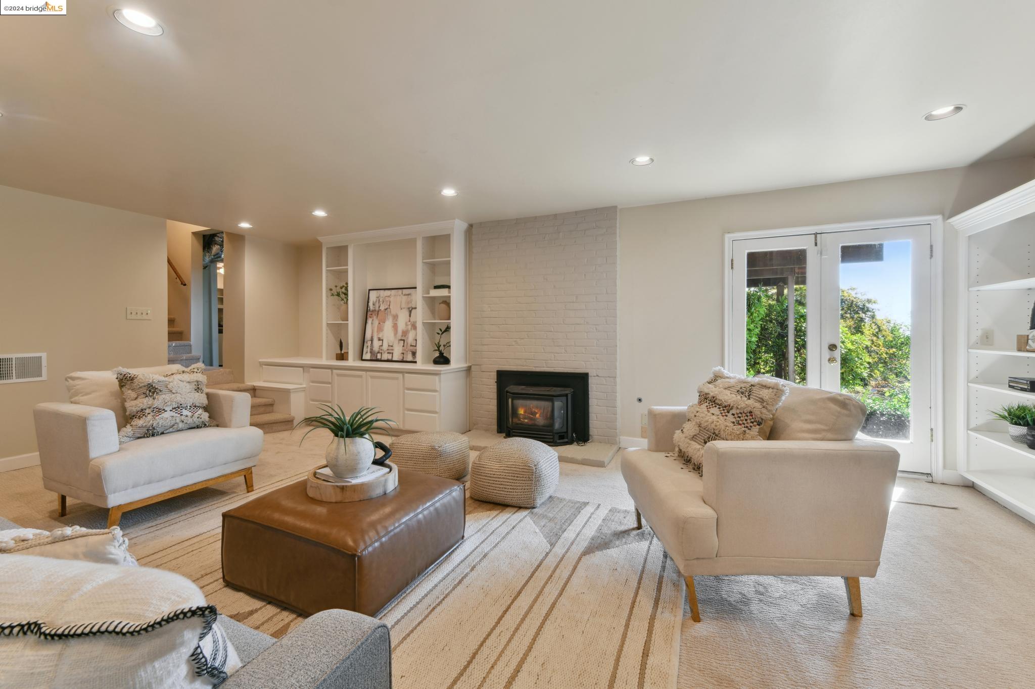 2643 Carisbrook Dr