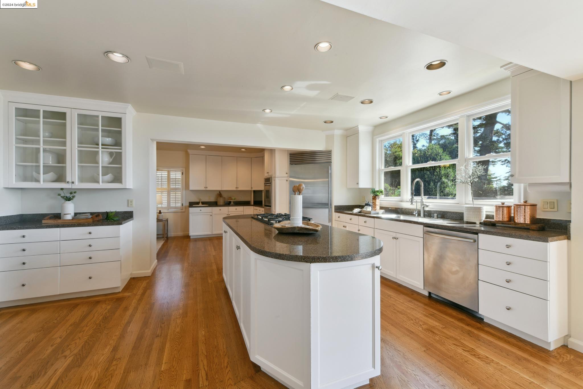 2643 Carisbrook Dr