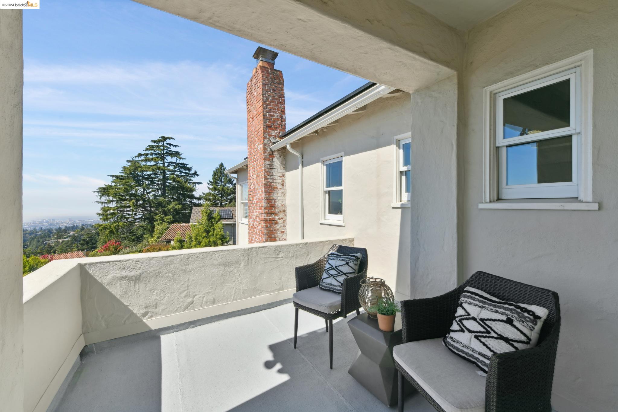 2643 Carisbrook Dr