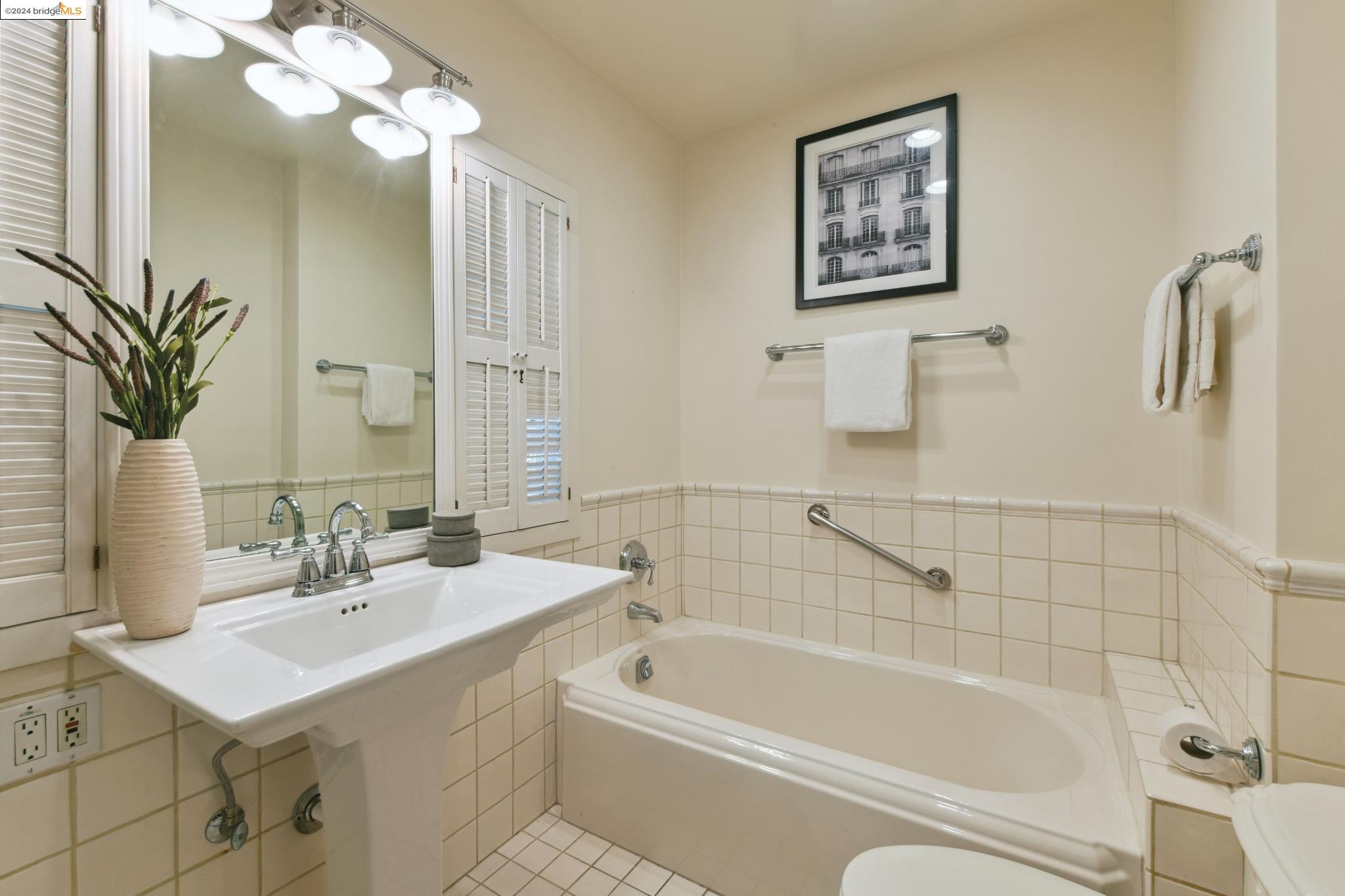 2643 Carisbrook Dr