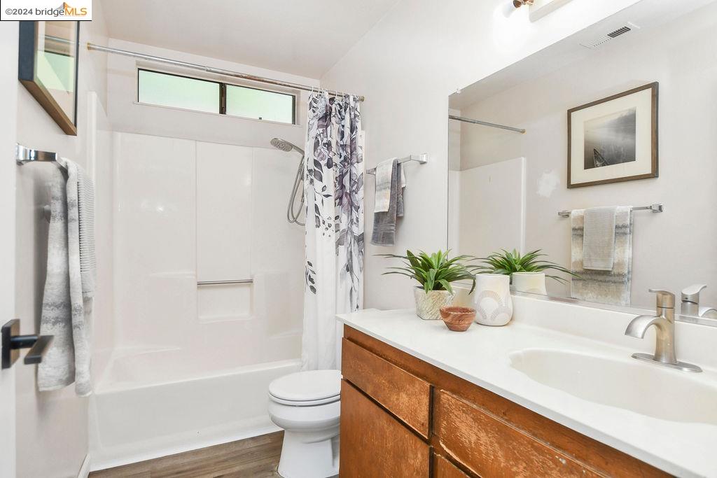 1577 London Cir