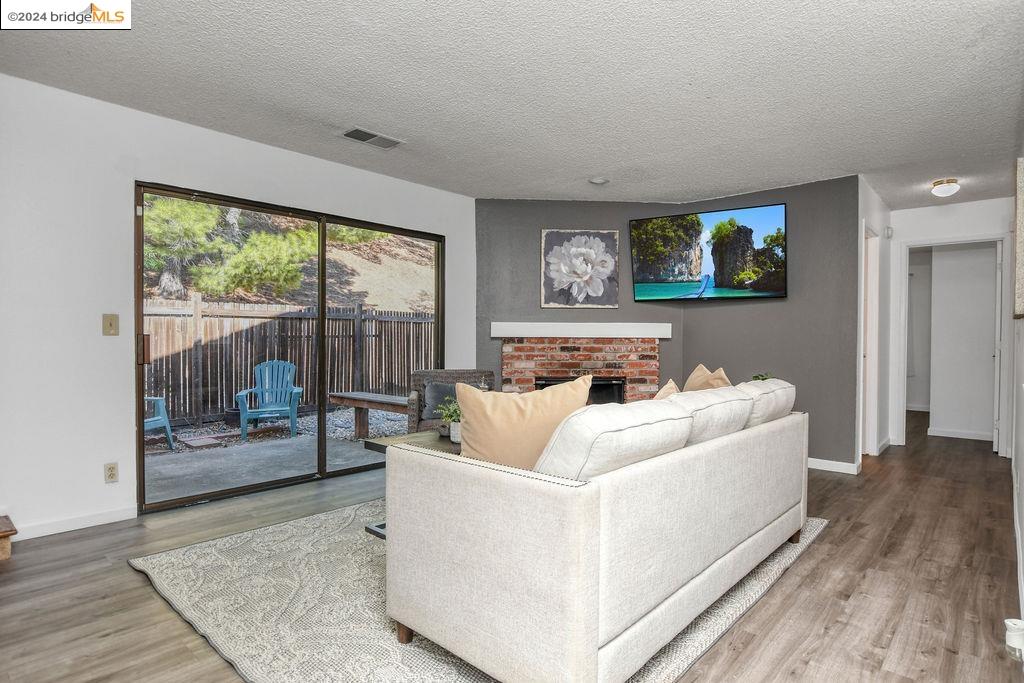 1577 London Cir