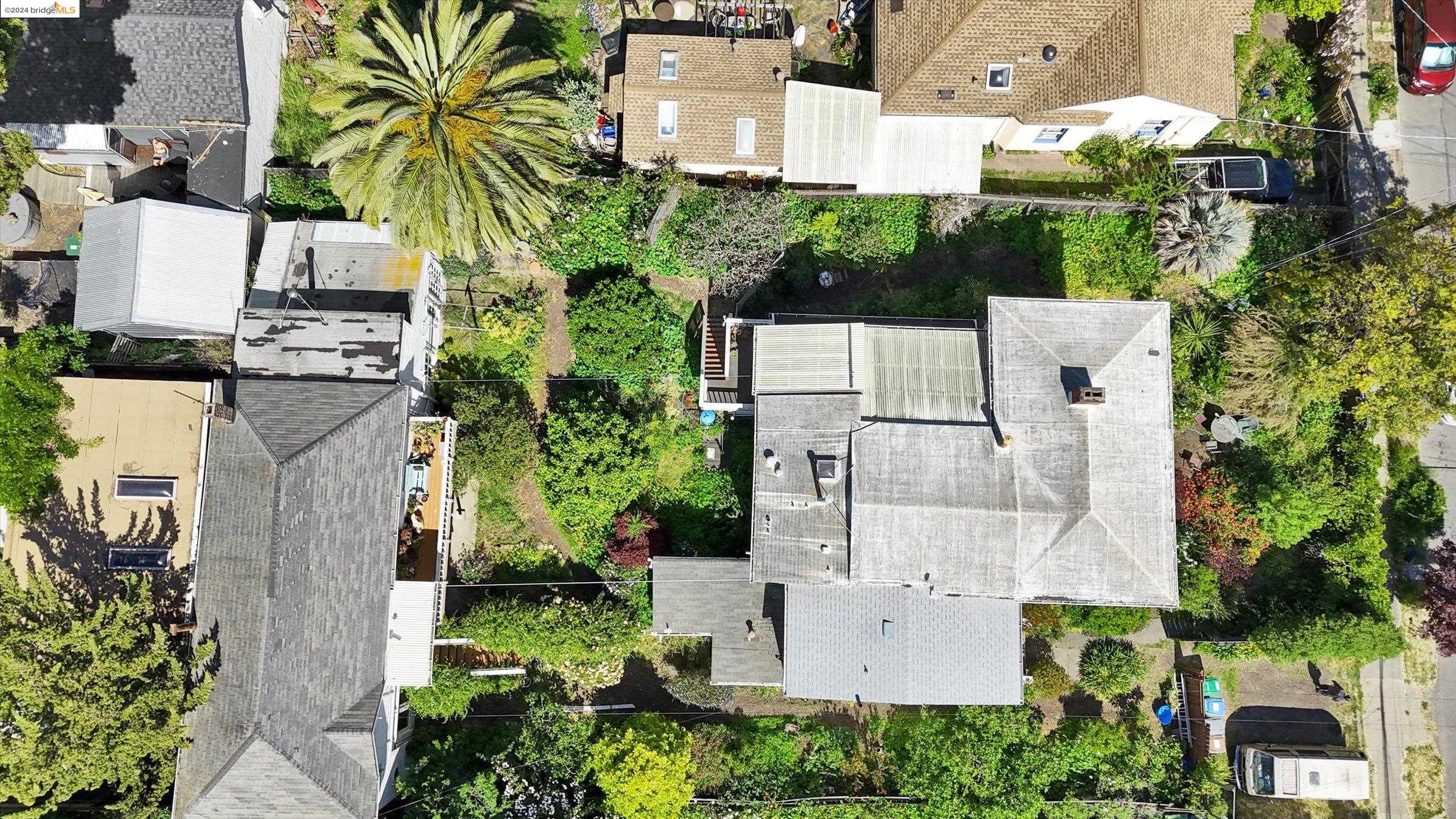 2227 Parker St